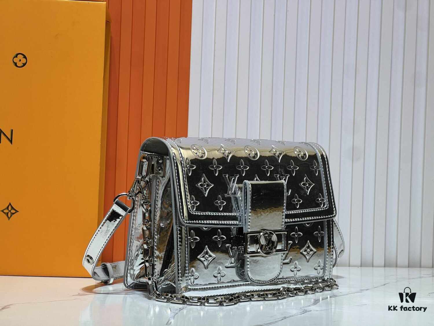 Daphne Gold Silver 💥 Louis Vuitton 2025 Spring/Summer Collection Messenger Bag M43599/44391/44580 Latest Version Métis Mini Handbag