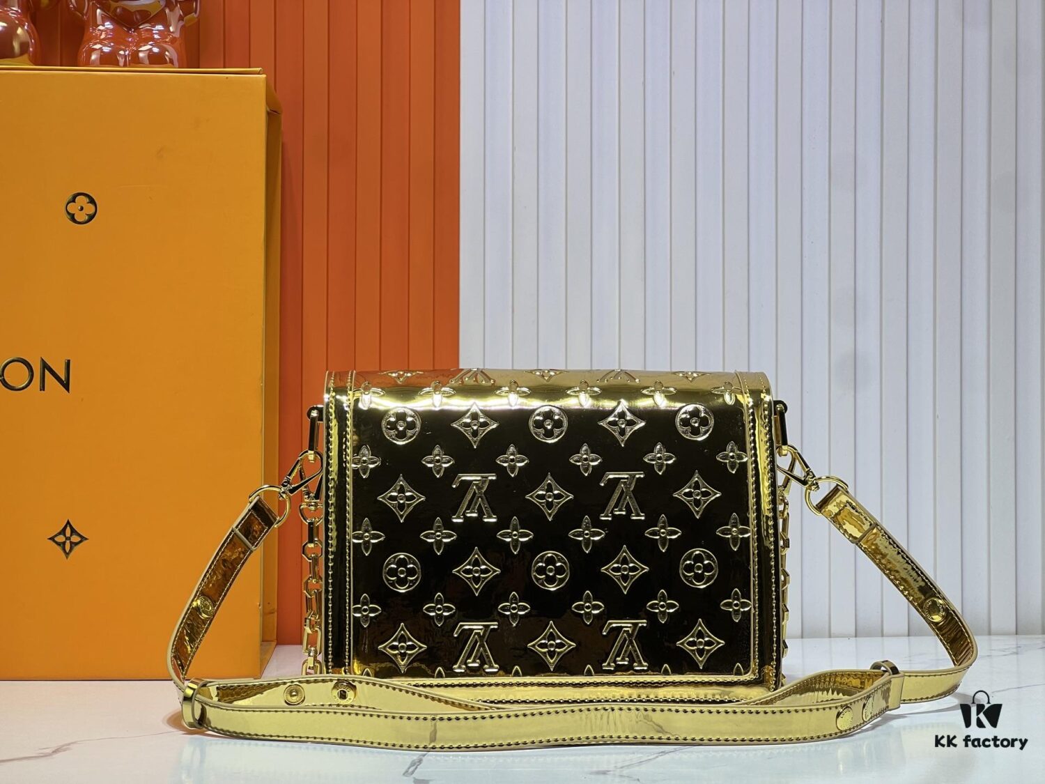 Daphne Gold Silver 💥 Louis Vuitton 2025 Spring Summer Collection Mailbox Bag M43599/44391/44580 Latest Version Métis Handbag
