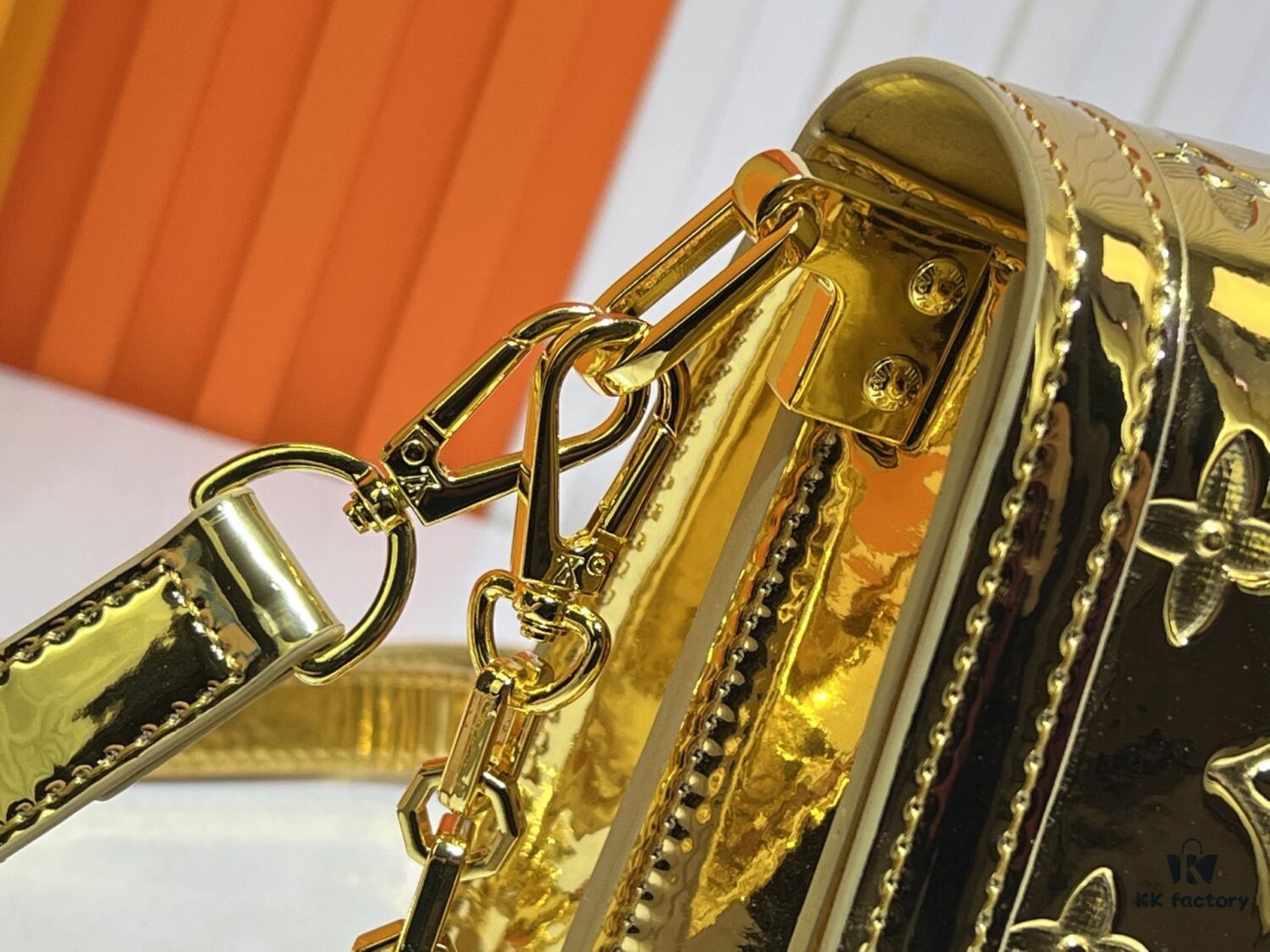 Daphne Gold Silver 💥 Louis Vuitton 2025 Spring Summer Collection Mailbox Bag M43599/44391/44580 Latest Version Métis Handbag