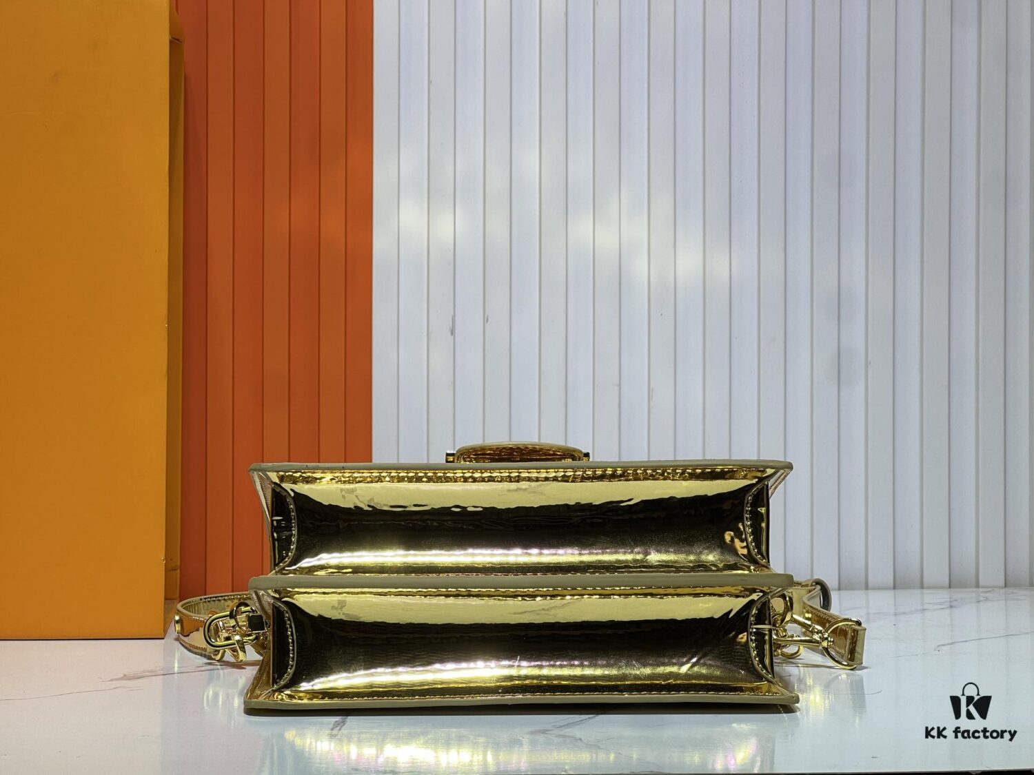 Daphne Gold Silver 💥 Louis Vuitton 2025 Spring Summer Collection Mailbox Bag M43599/44391/44580 Latest Version Métis Handbag