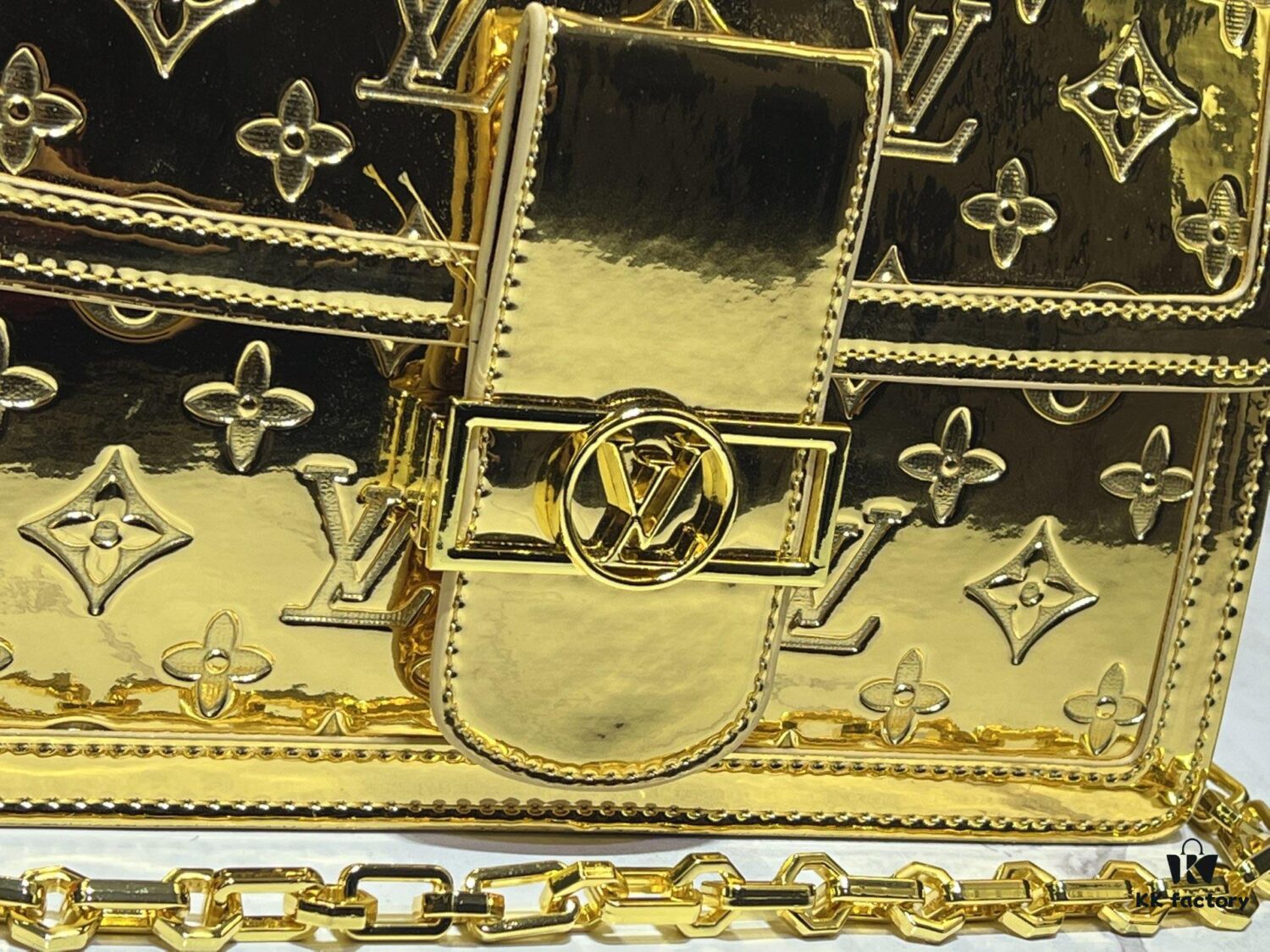 Daphne Gold Silver 💥 Louis Vuitton 2025 Spring Summer Collection Mailbox Bag M43599/44391/44580 Latest Version Métis Handbag