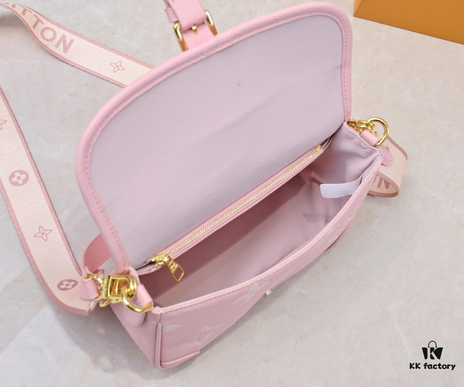 Exclusive Real Shot - Upgraded Version ‼️ M46386 Black M46388 White M45985 Full Leather Baguette Bag Series New Diane Handbag