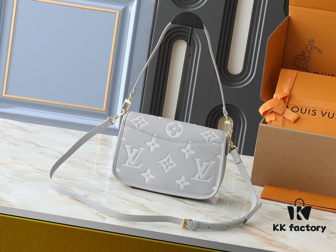 Upgraded Original Full Leather Baguette Bag Series New Diane Handbag