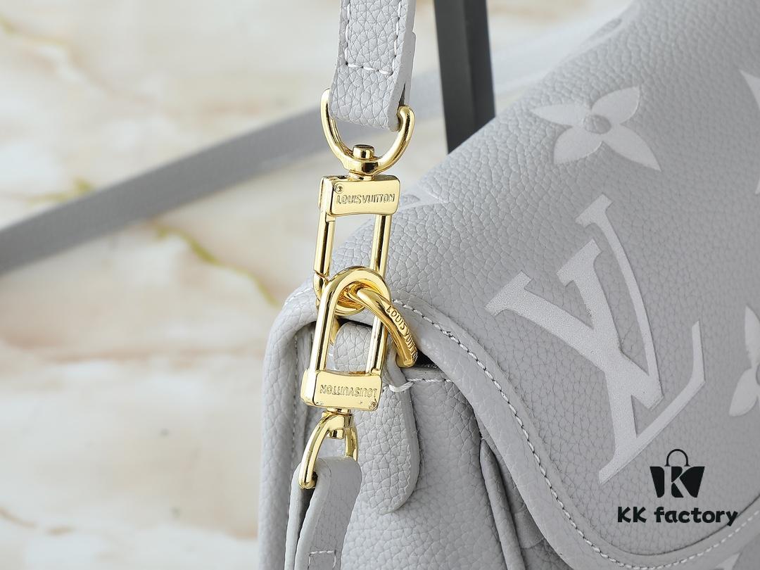 Upgraded Original Full Leather Baguette Bag Series New Diane Handbag