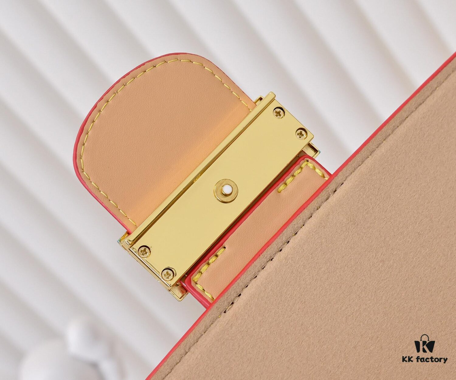 Takashi Murakami White Tricolor Daphne Upgraded Version 💥 Louis Vuitton 2025 Spring Collection Messenger Bag M43599 / 44391 / 44580 Latest Release Métis Mini Handbag