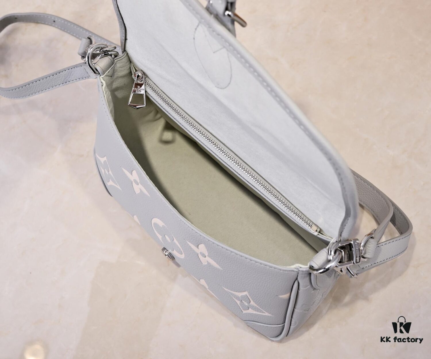 Exclusive Real Shot - Upgraded Version ‼️ M46386 Black M46388 White M45985 Full Leather Baguette Bag Series New Diane Handbag