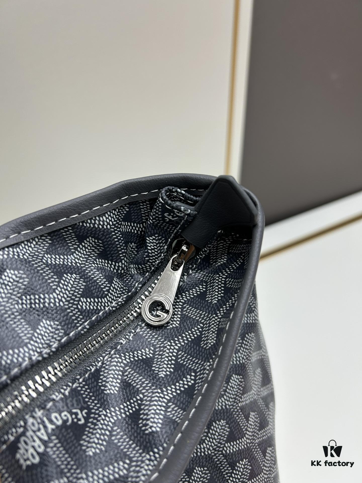 Medium Artois Zippered Tote Bag