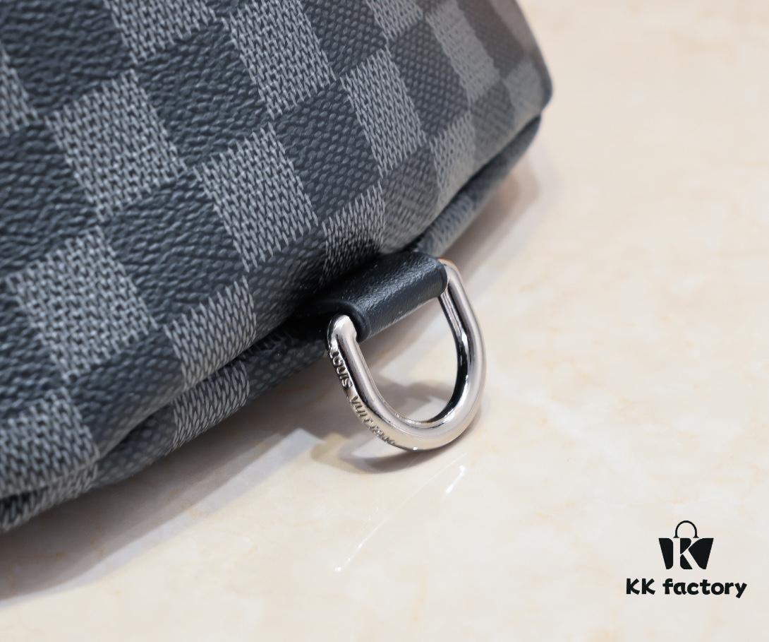 Exclusive Real Shot - Upgraded Version‼️ Genuine Cowhide Leather🔥 Original Hardware➕ Full Steel Zipper Pulls and Logo Badge🐂 NEW WAVE Waist Bag M44812 Black White🎏