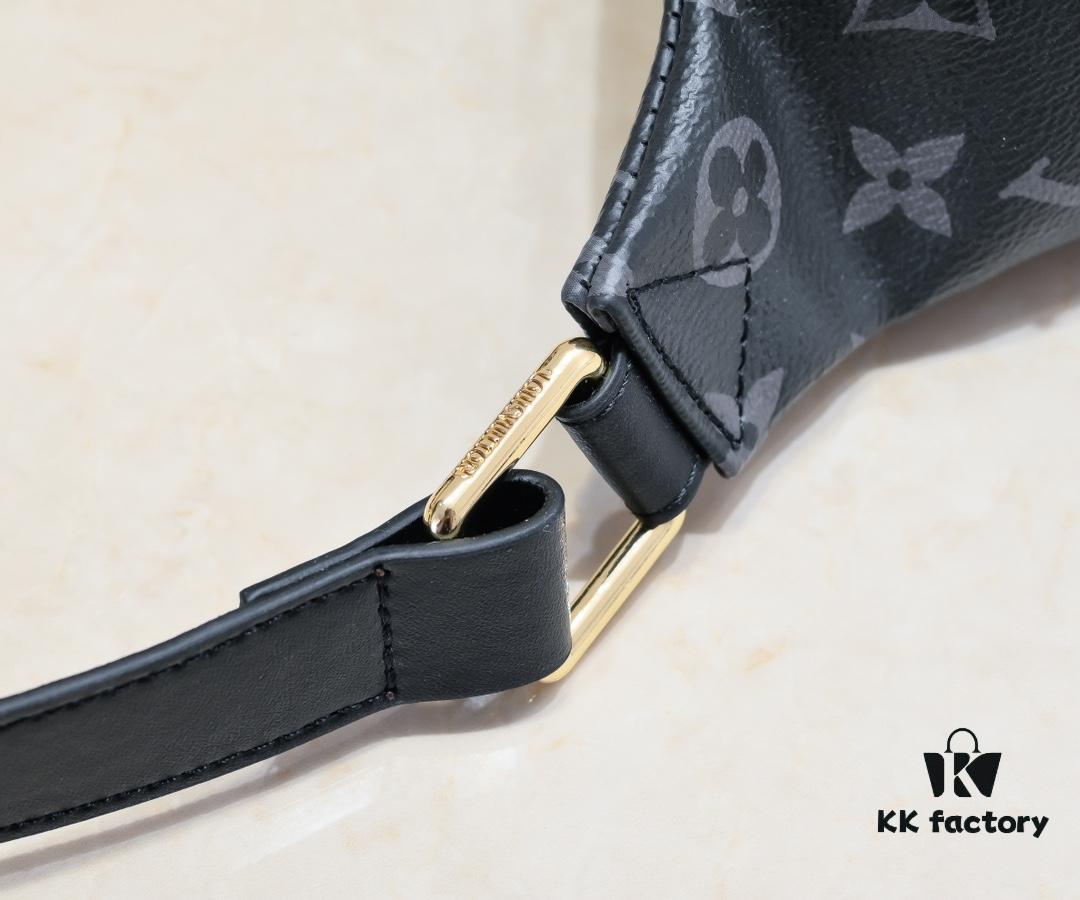 Exclusive Real Shot - Upgraded Version ‼️ Genuine Leather 🔥 Original Hardware with Full Steel Zipper Pulls 🐂 NEW WAVE Belt Bag M44812 Black White 🎏