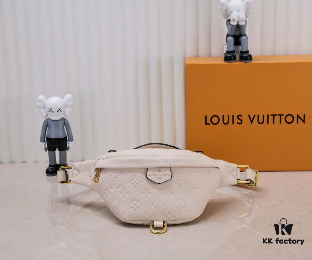 Exclusive Real Shot - Upgraded Version ‼️ Genuine Leather 🔥 Original Hardware with Full Steel Zipper Pulls 🐂 NEW WAVE Waist Bag M44812 Black White