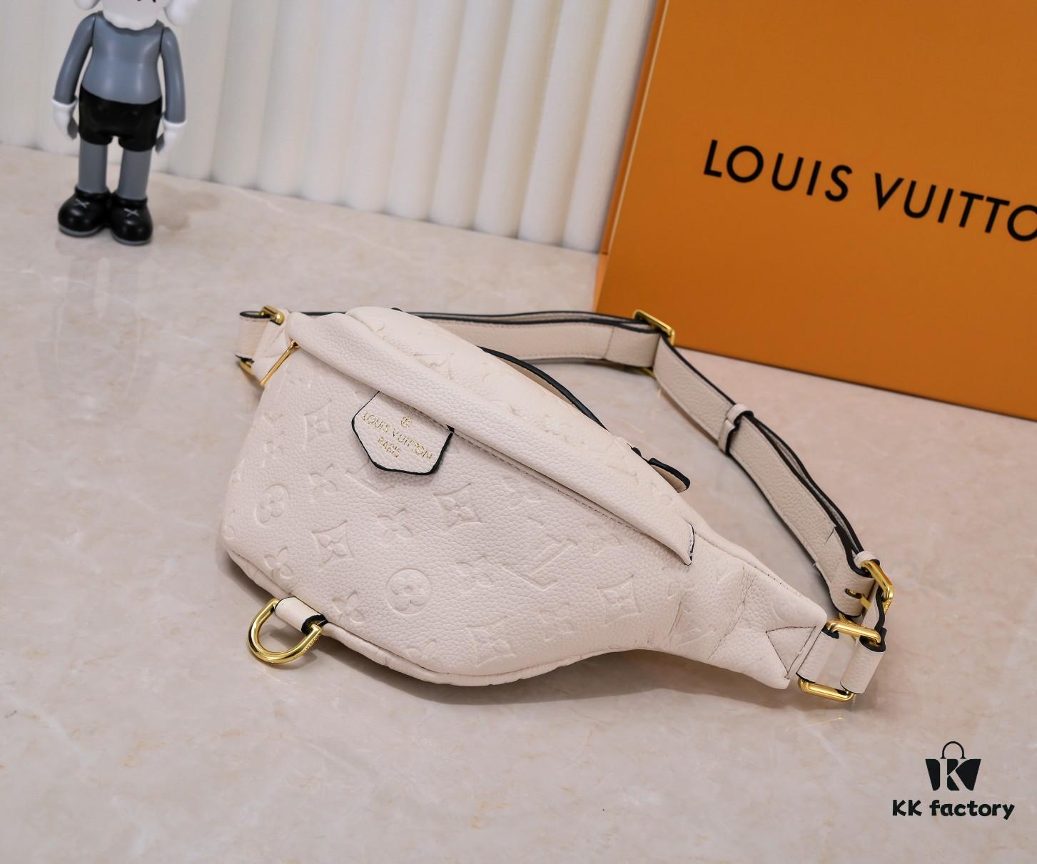 Exclusive Real Shot - Upgraded Version ‼️ Genuine Leather 🔥 Original Hardware with Full Steel Zipper Pulls 🐂 NEW WAVE Waist Bag M44812 Black White