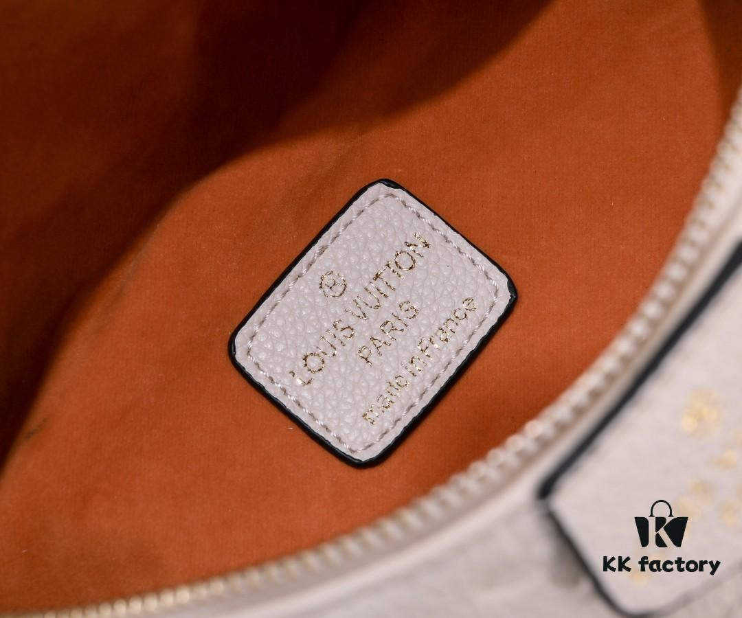 Exclusive Real Shot - Upgraded Version ‼️ Genuine Leather 🔥 Original Hardware with Full Steel Zipper Pulls 🐂 NEW WAVE Waist Bag M44812 Black White