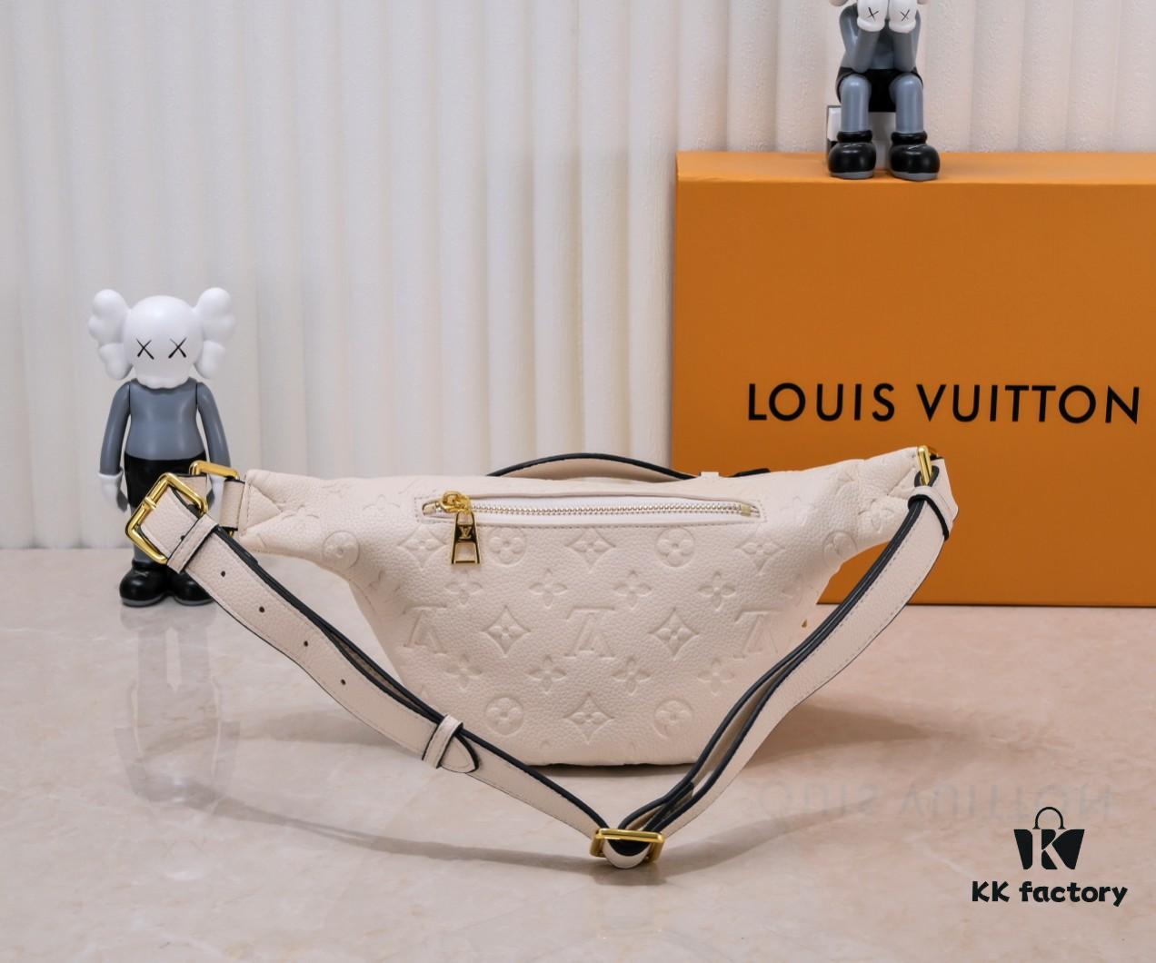 Exclusive Real Shot - Upgraded Version ‼️ Genuine Leather 🔥 Original Hardware with Full Steel Zipper Pulls 🐂 NEW WAVE Waist Bag M44812 Black White