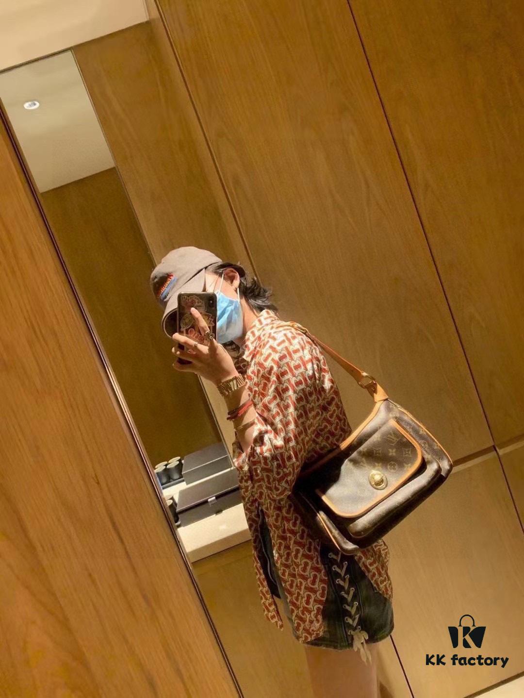 M40077 M90955 Vintage LOUIS VUITTON Tikal GM - Golden Beans (Small Gold Beans) Classic Coffee Pattern