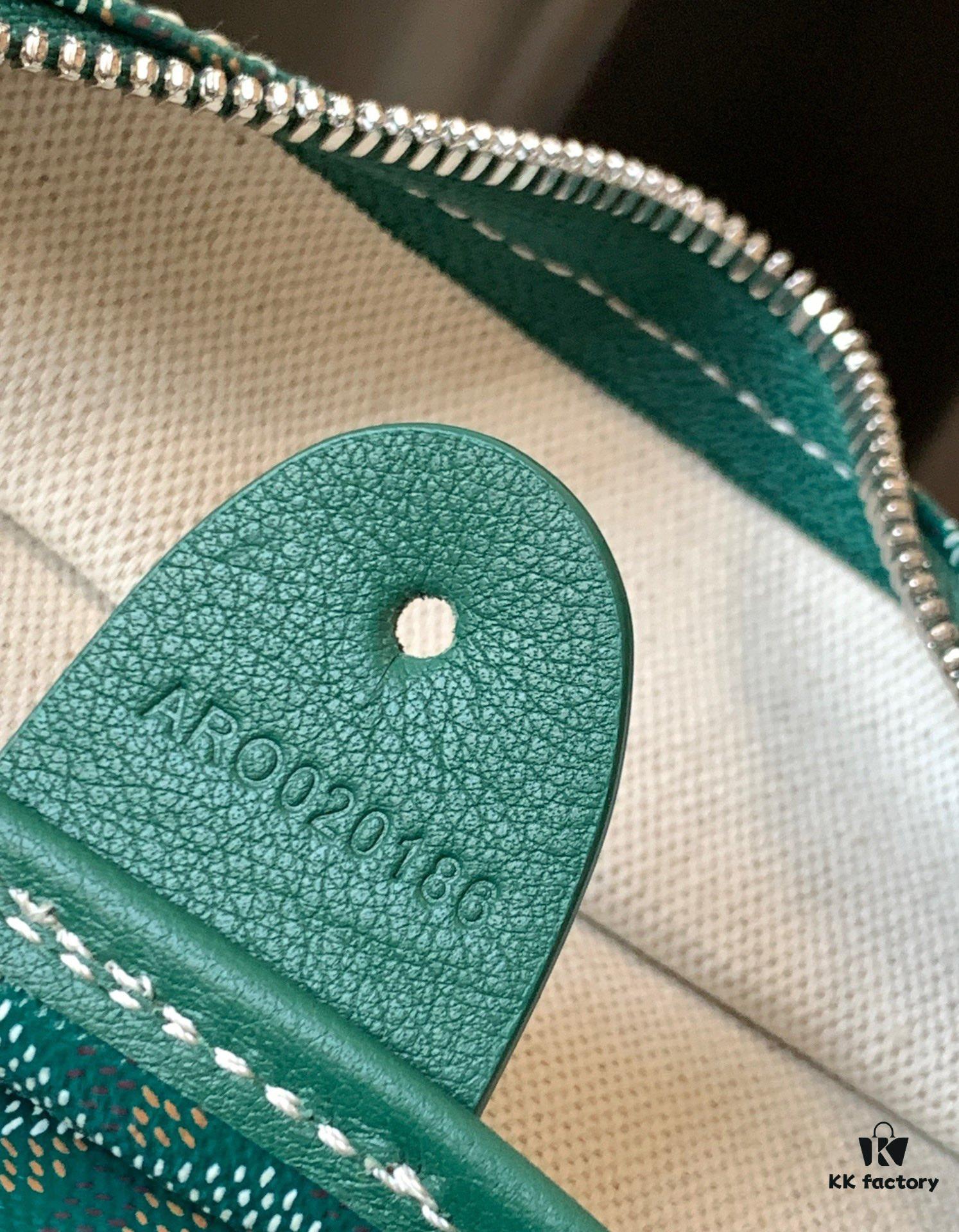 Small Artois Small Bag (Zippered Tote) - A structured tribute to the iconic Saint Louis bag, featuring enhanced security and privacy with leather corners and zip closure