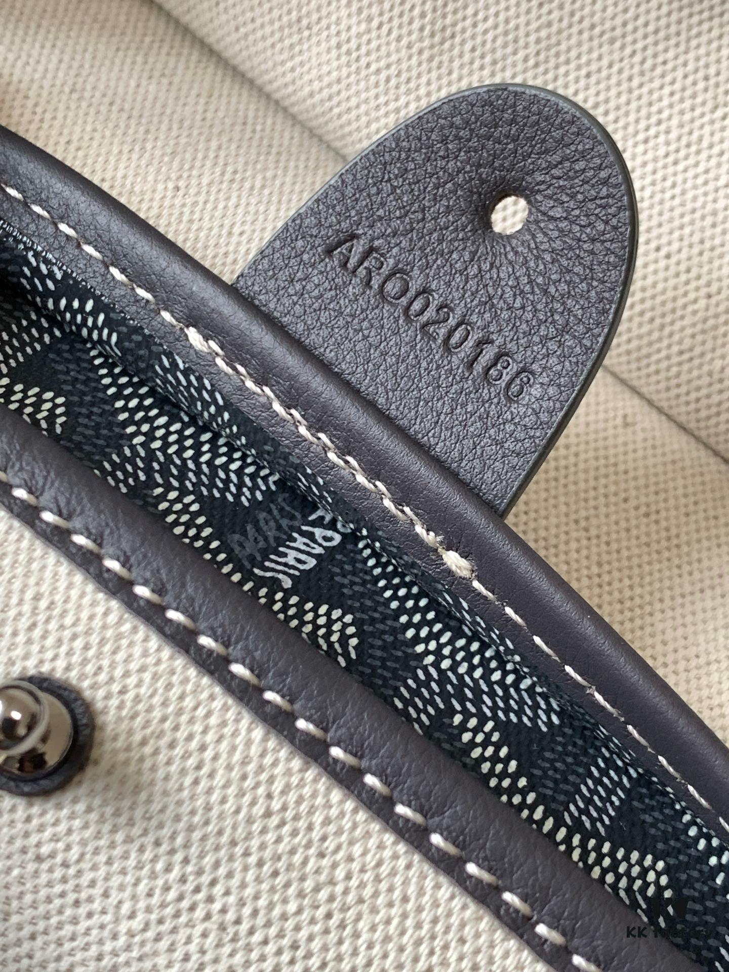 Medium Artois Zippered Tote Bag