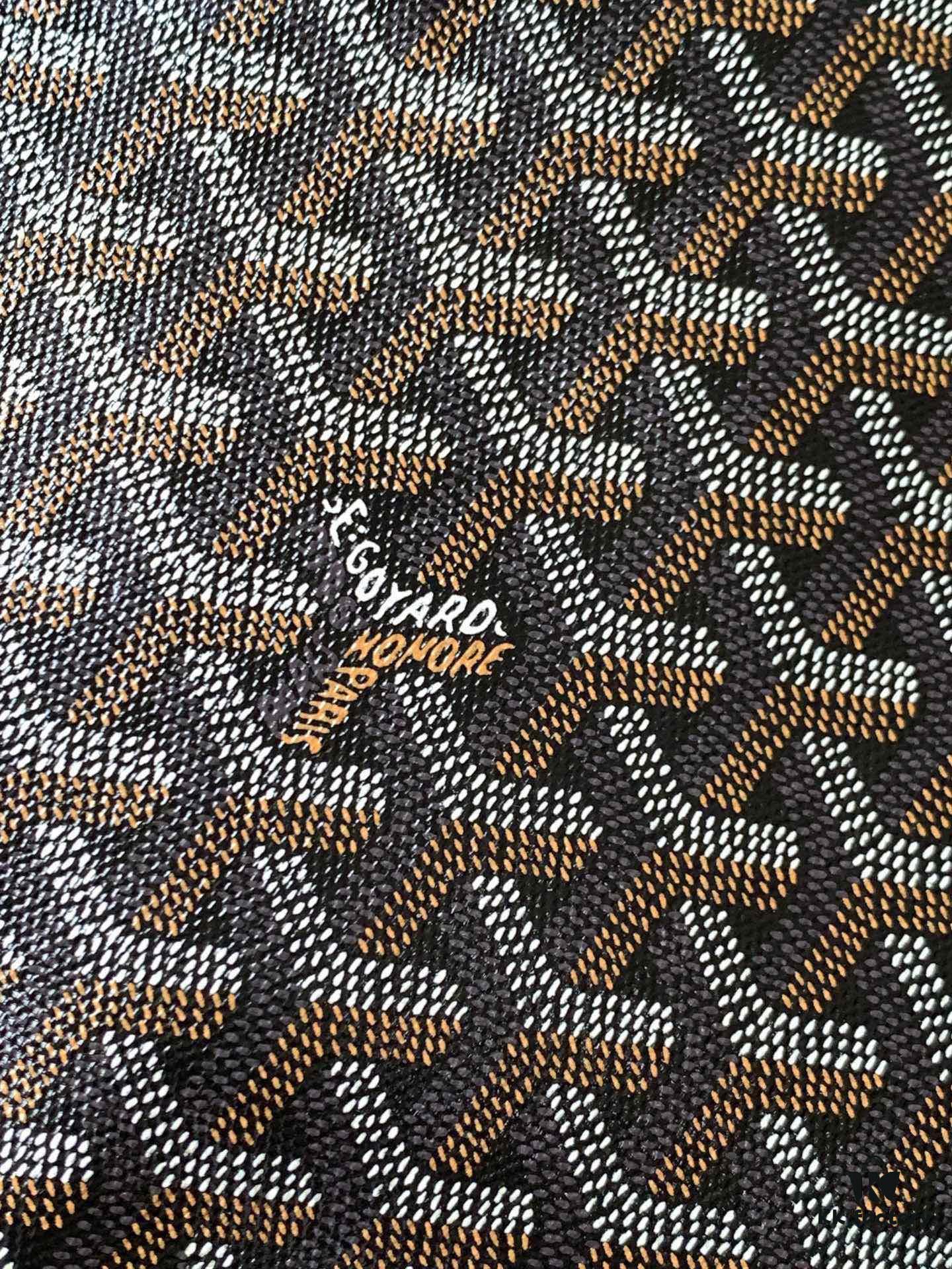 Medium Artois Zippered Tote Bag