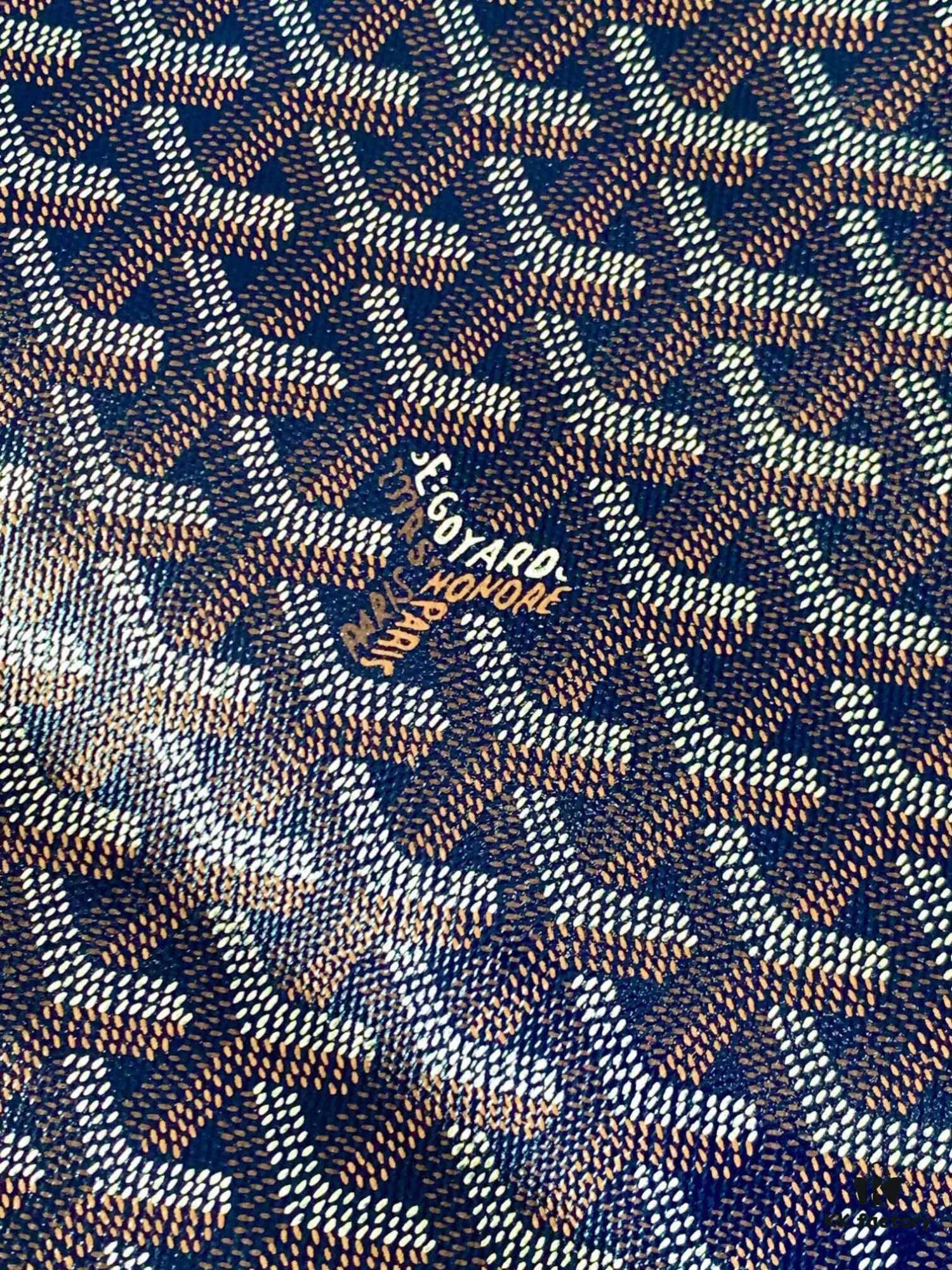 Medium Artois Zippered Tote Bag