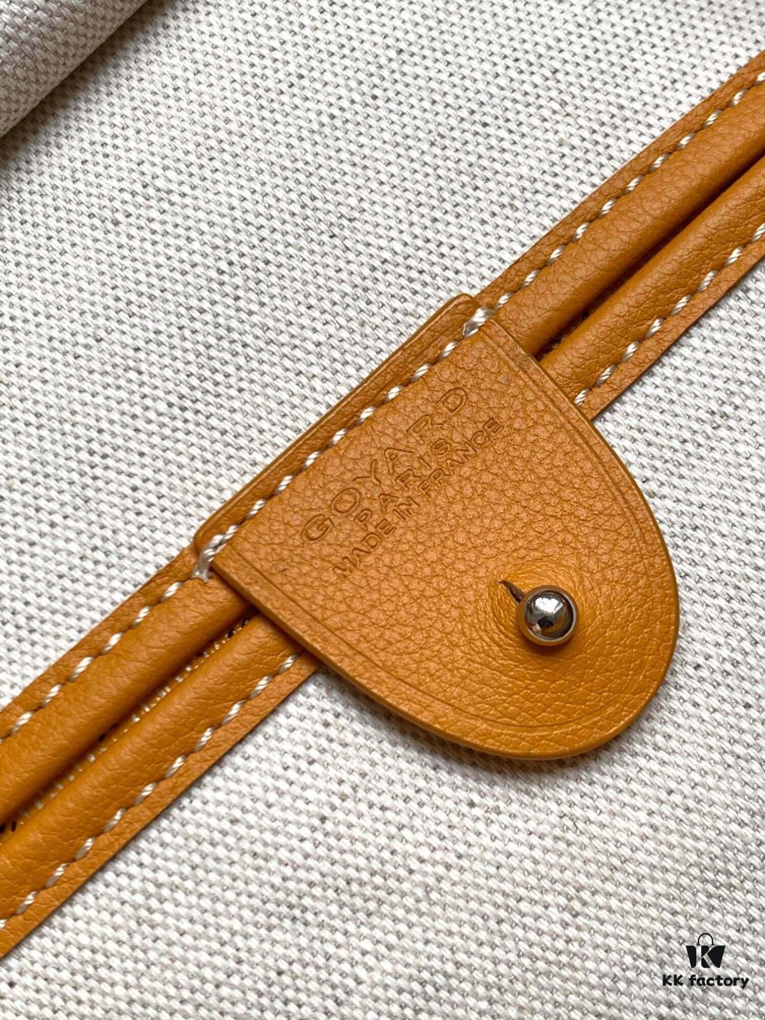 Medium Artois Zippered Tote Bag