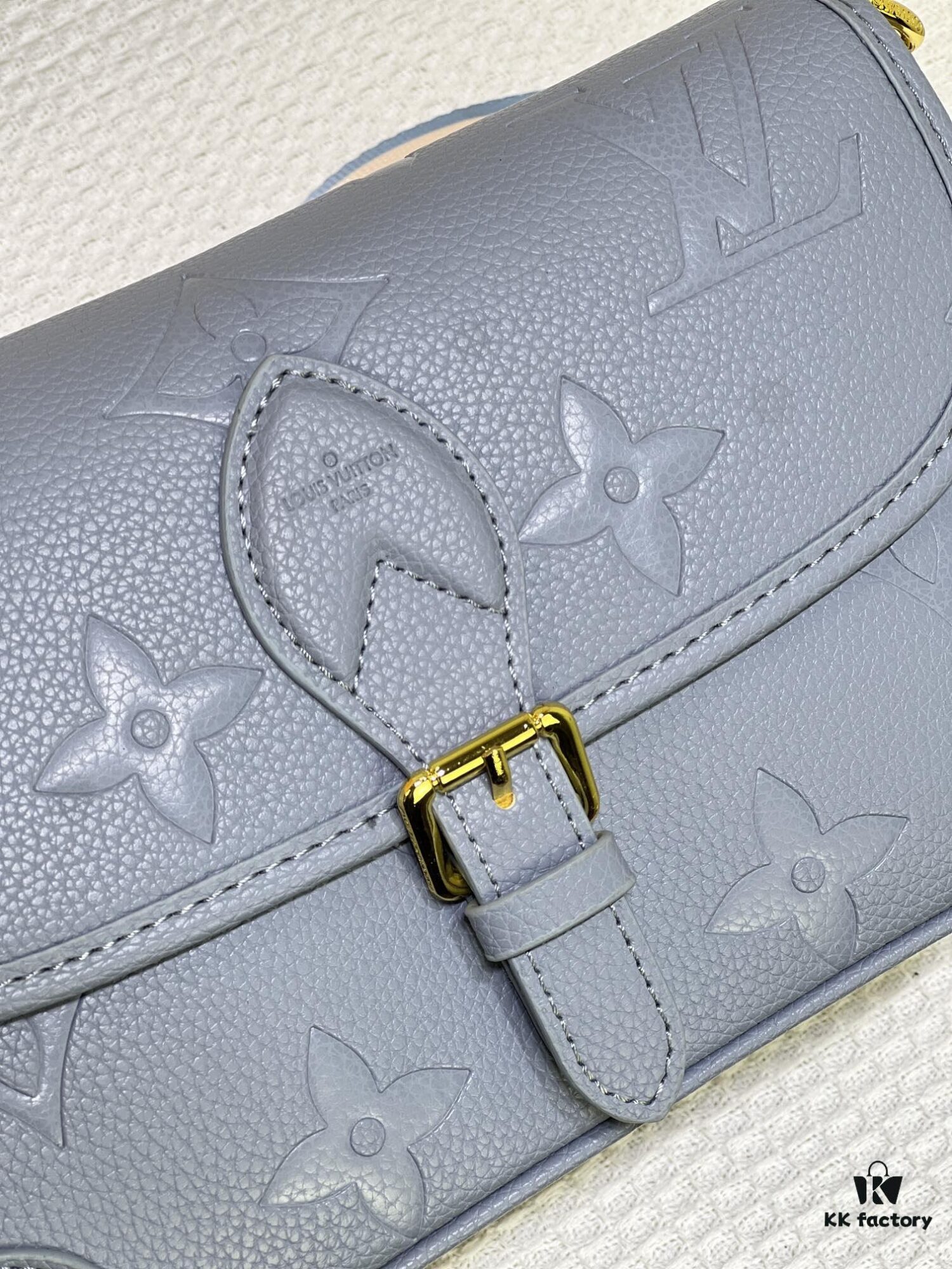 M46386 M46388 M45985 M45683 M45684 Full Leather Baguette Bag Series New Diane Handbag