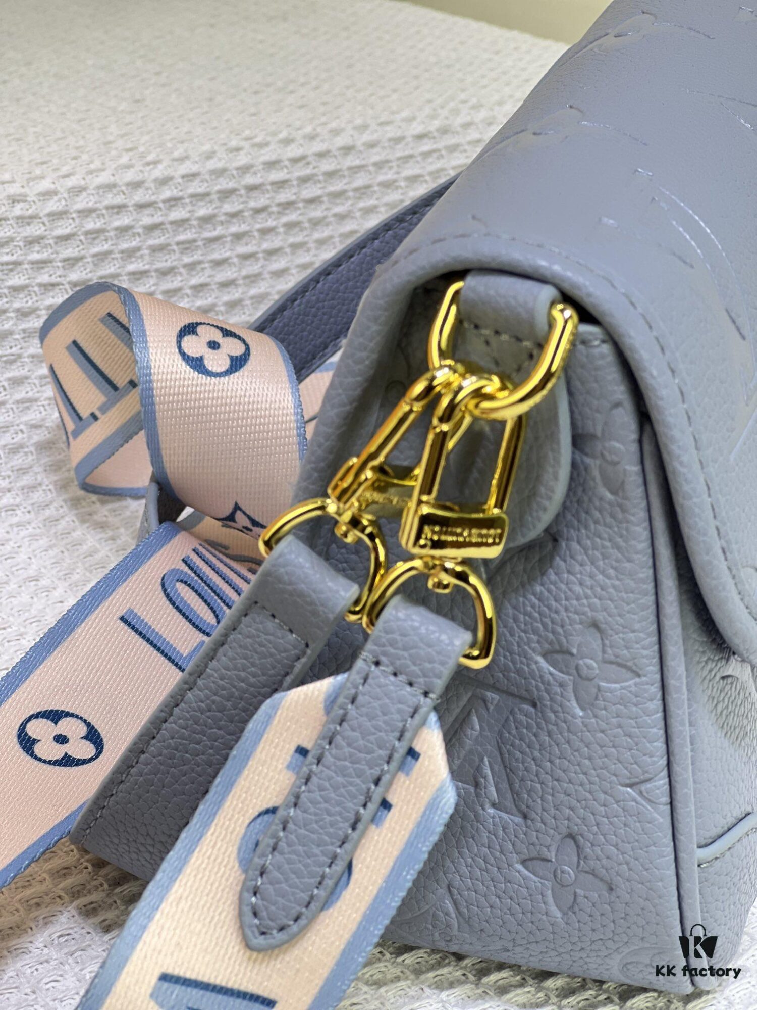 M46386 M46388 M45985 M45683 M45684 Full Leather Baguette Bag Series New Diane Handbag