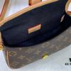 M83300 M45985 Baguette Collection New Diane Handbag