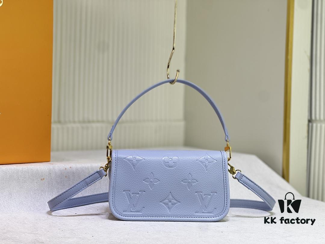 M83300 M45985 Baguette Collection New Diane Handbag