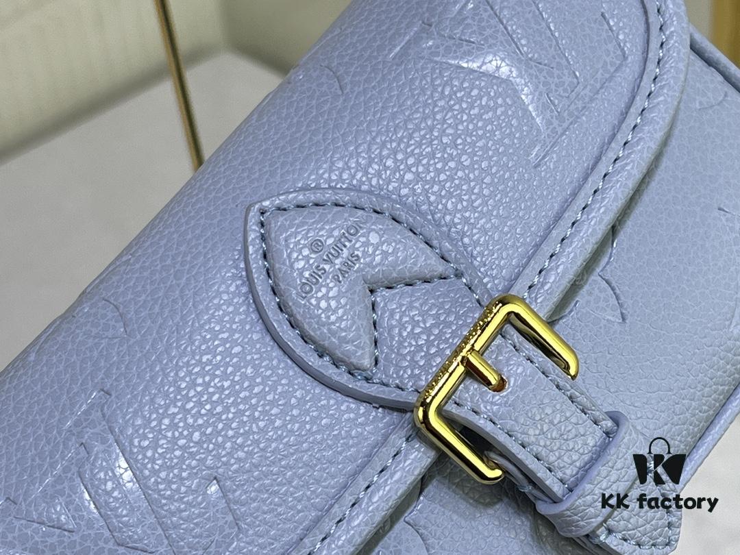 M83300 M45985 Baguette Collection New Diane Handbag