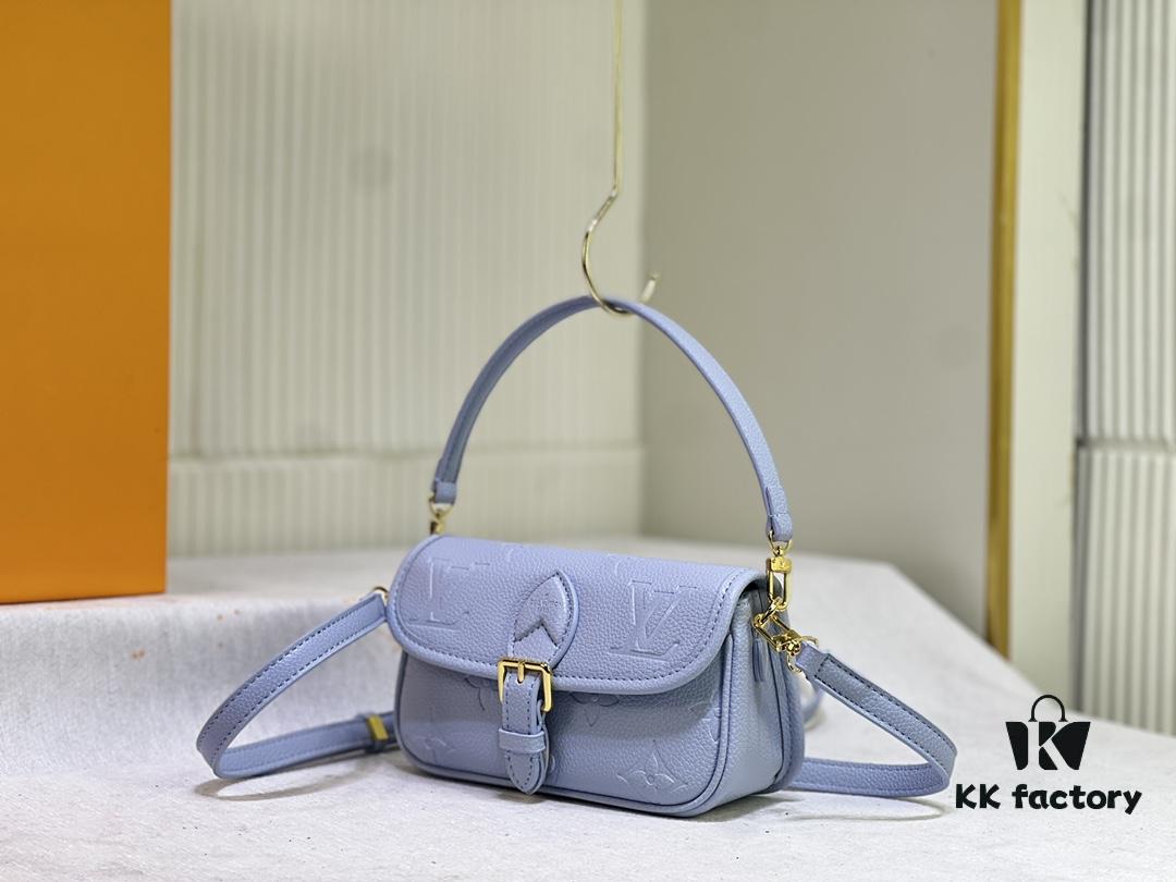 M83300 M45985 Baguette Collection New Diane Handbag