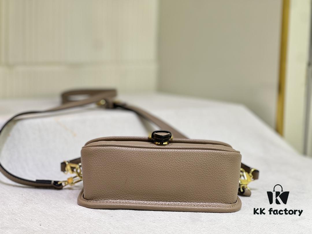 M83300 M45985 Baguette Collection New Diane Handbag