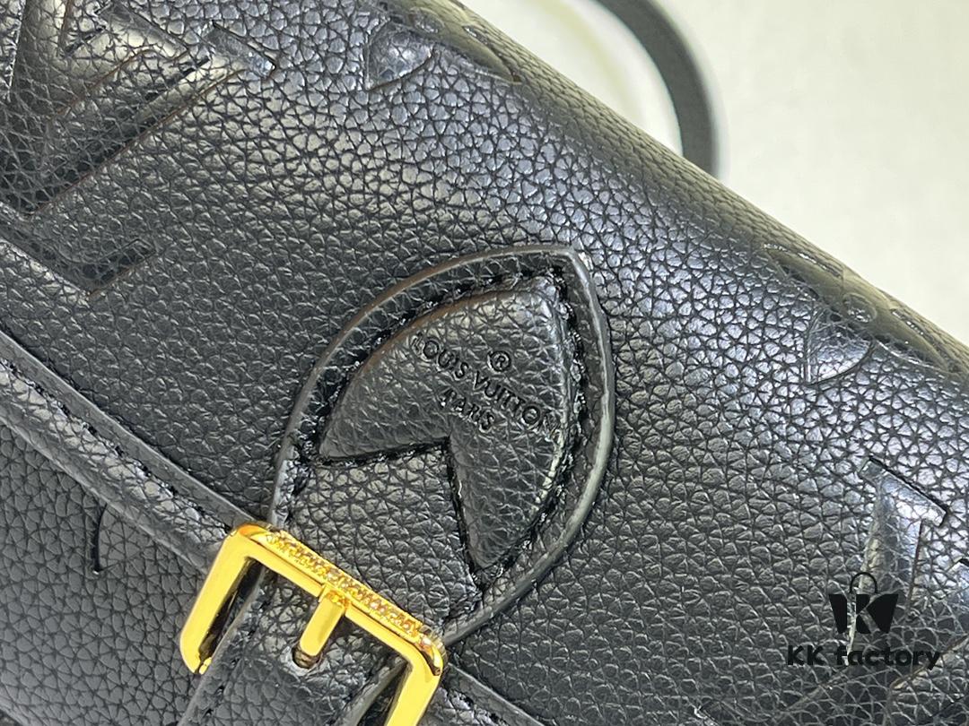 M83300 M45985 Baguette Collection New Diane Handbag