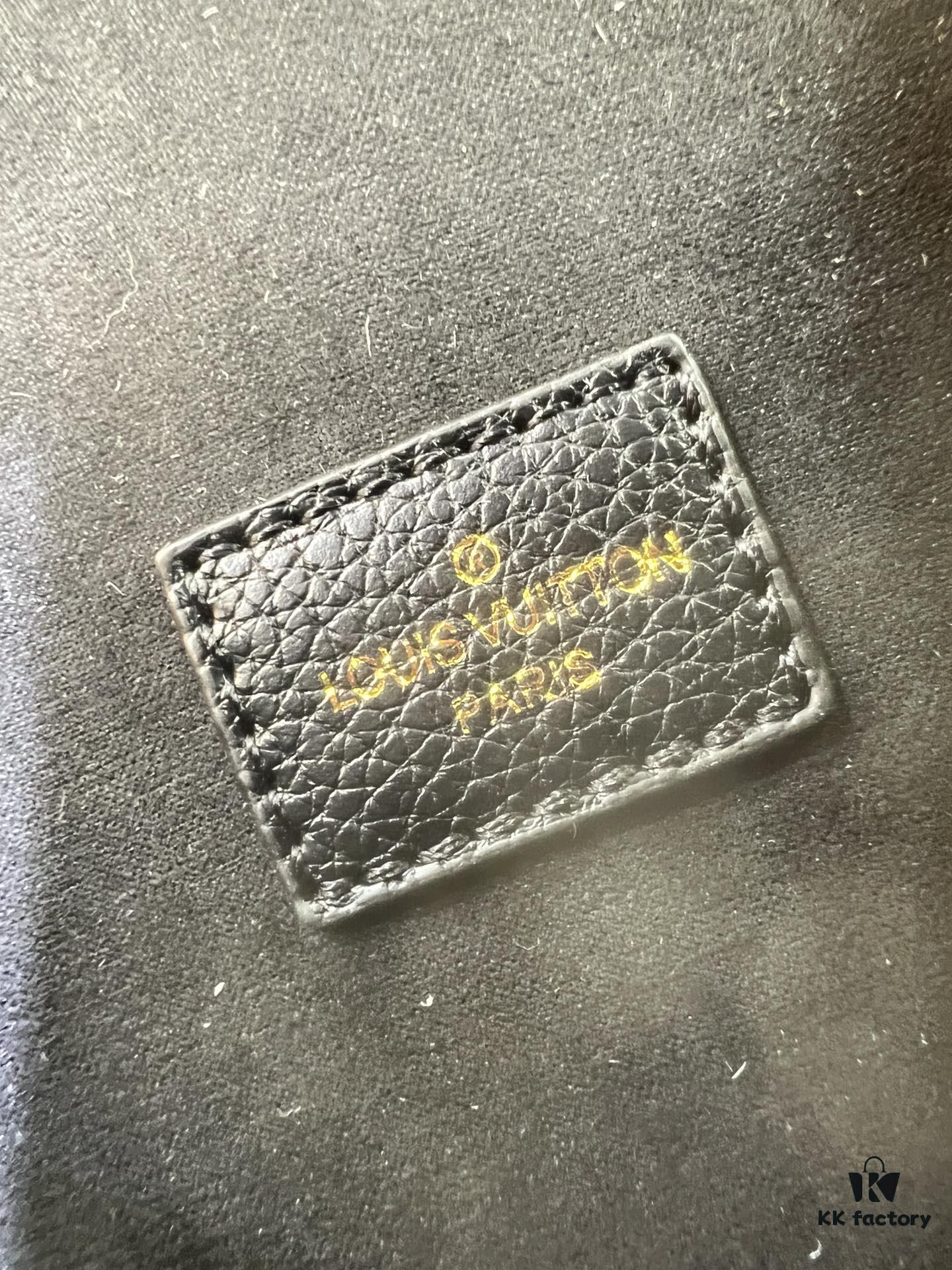 M83300 M45985 Baguette Collection New Diane Handbag