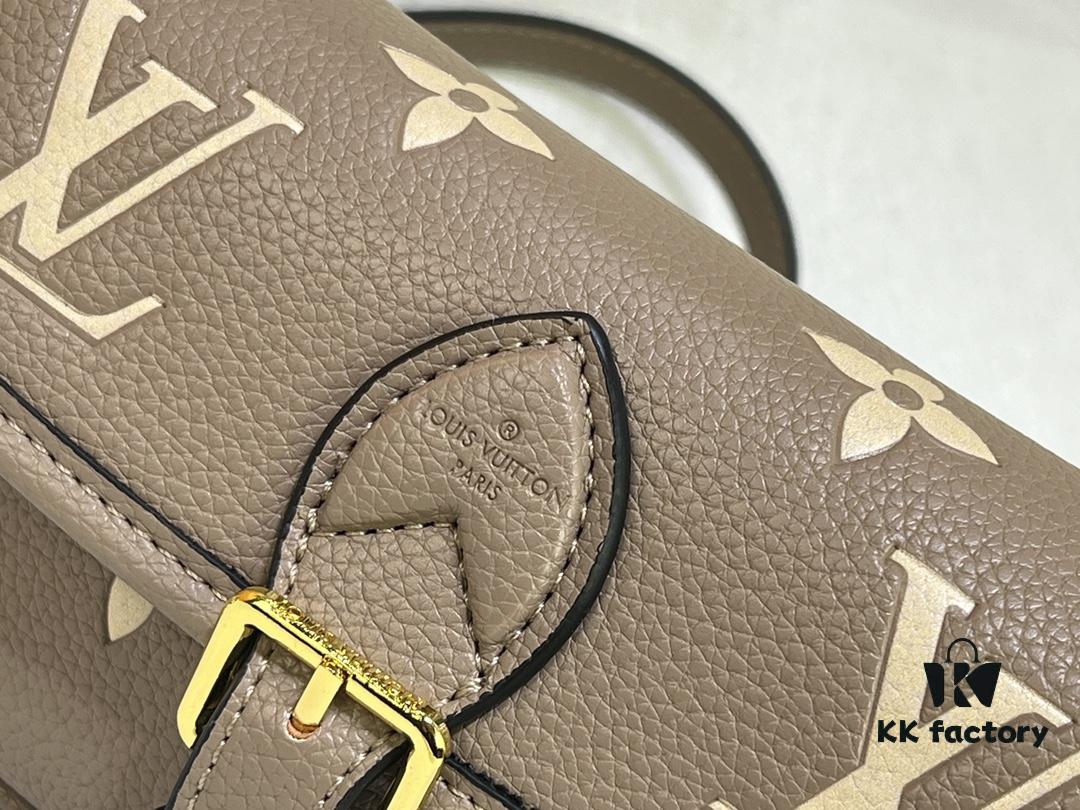 M83300 M45985 Baguette Collection New Diane Handbag