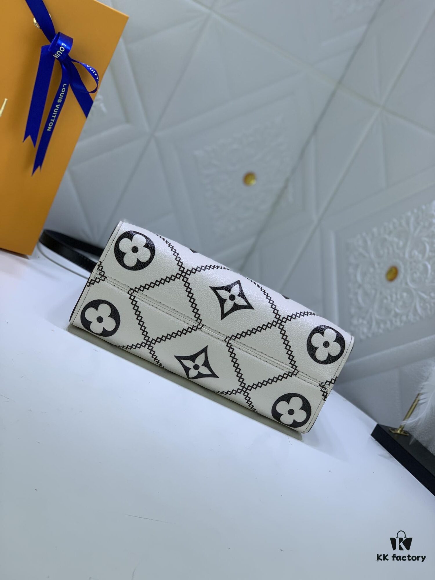 Large, Medium, Small Size Upgraded Original Version New Model with Matching Embossing Louis Vuitton OnTheGo Tote Bag