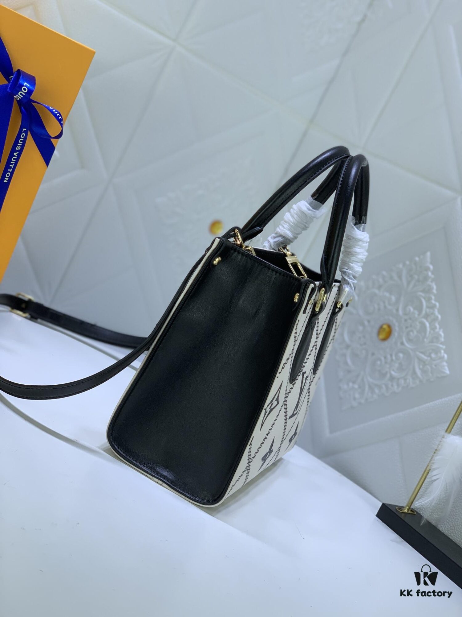 Large, Medium, Small Size Upgraded Original Version New Model with Matching Embossing Louis Vuitton OnTheGo Tote Bag