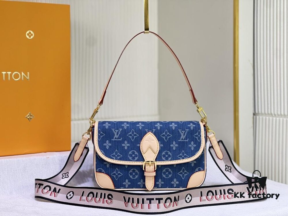 M46386 M45985 Denim Baguette Diane Handbag