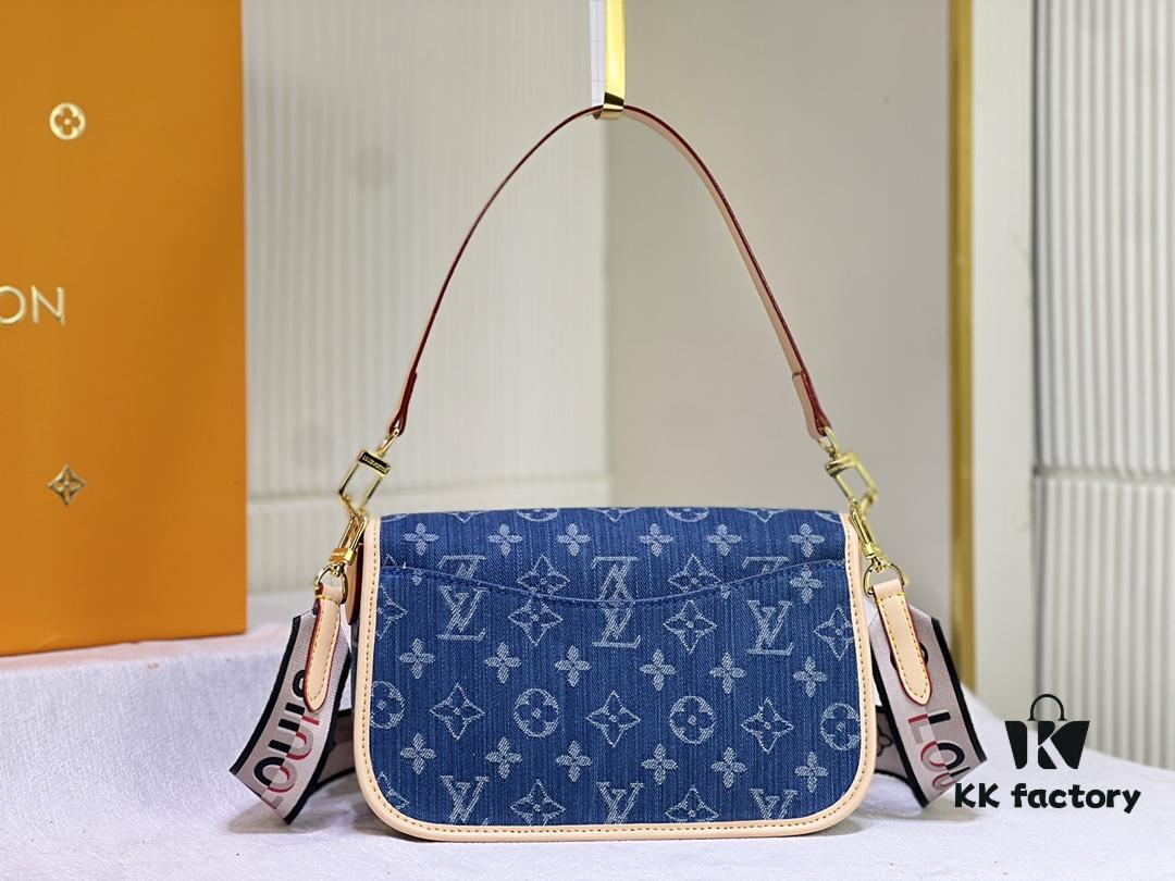 M46386 M45985 Denim Baguette Diane Handbag