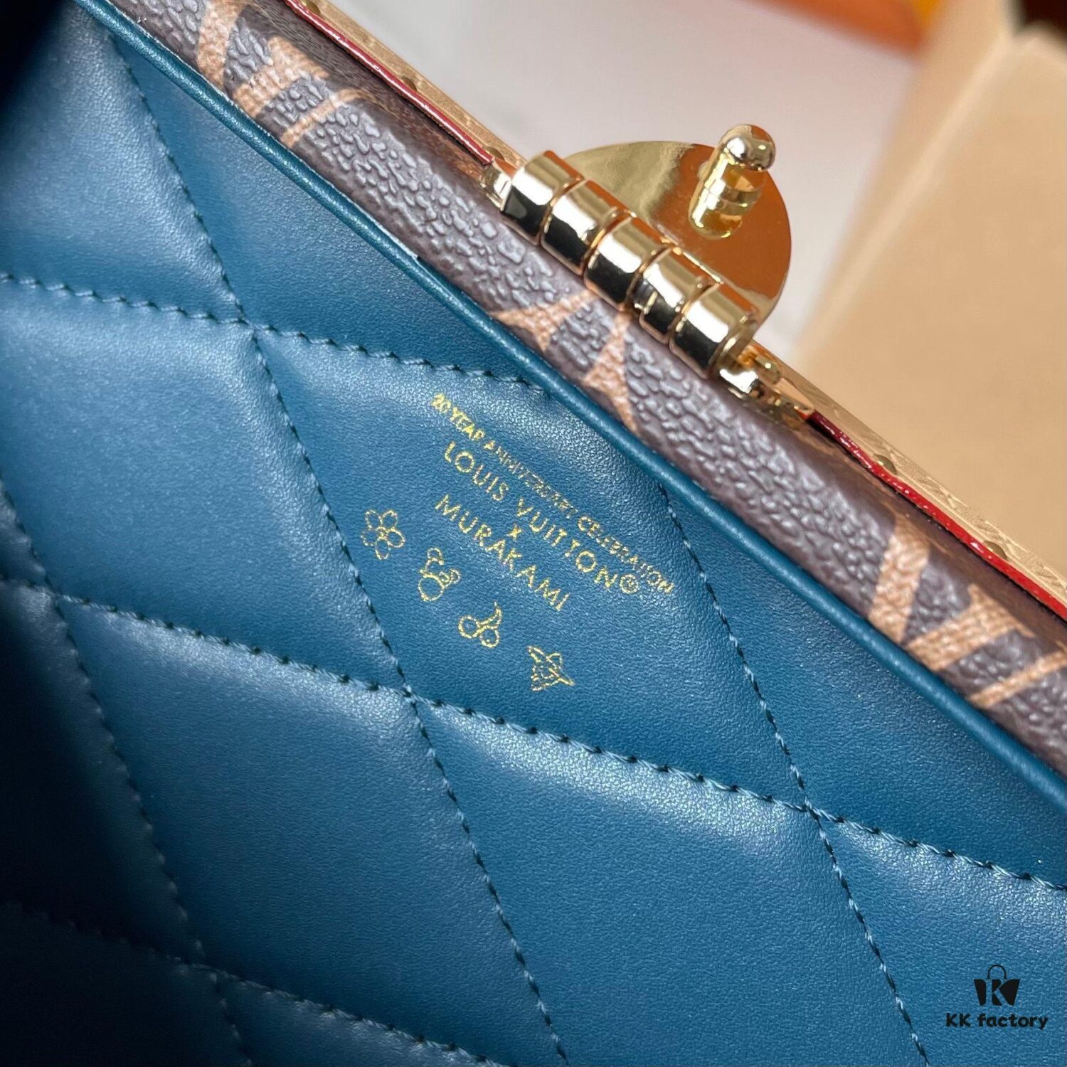 Upgraded M13127 Mini Square Trunk Doll