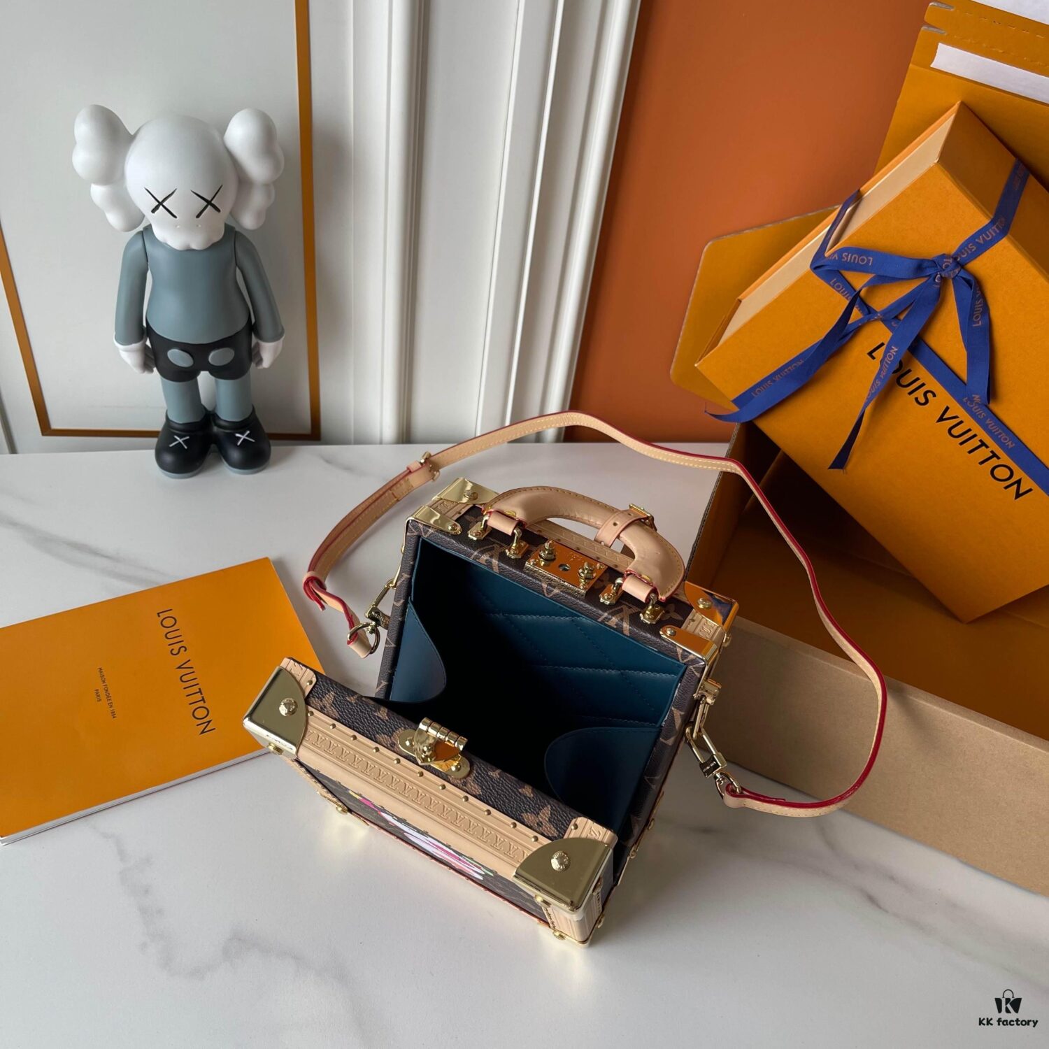 Upgraded M13127 Mini Square Trunk Doll