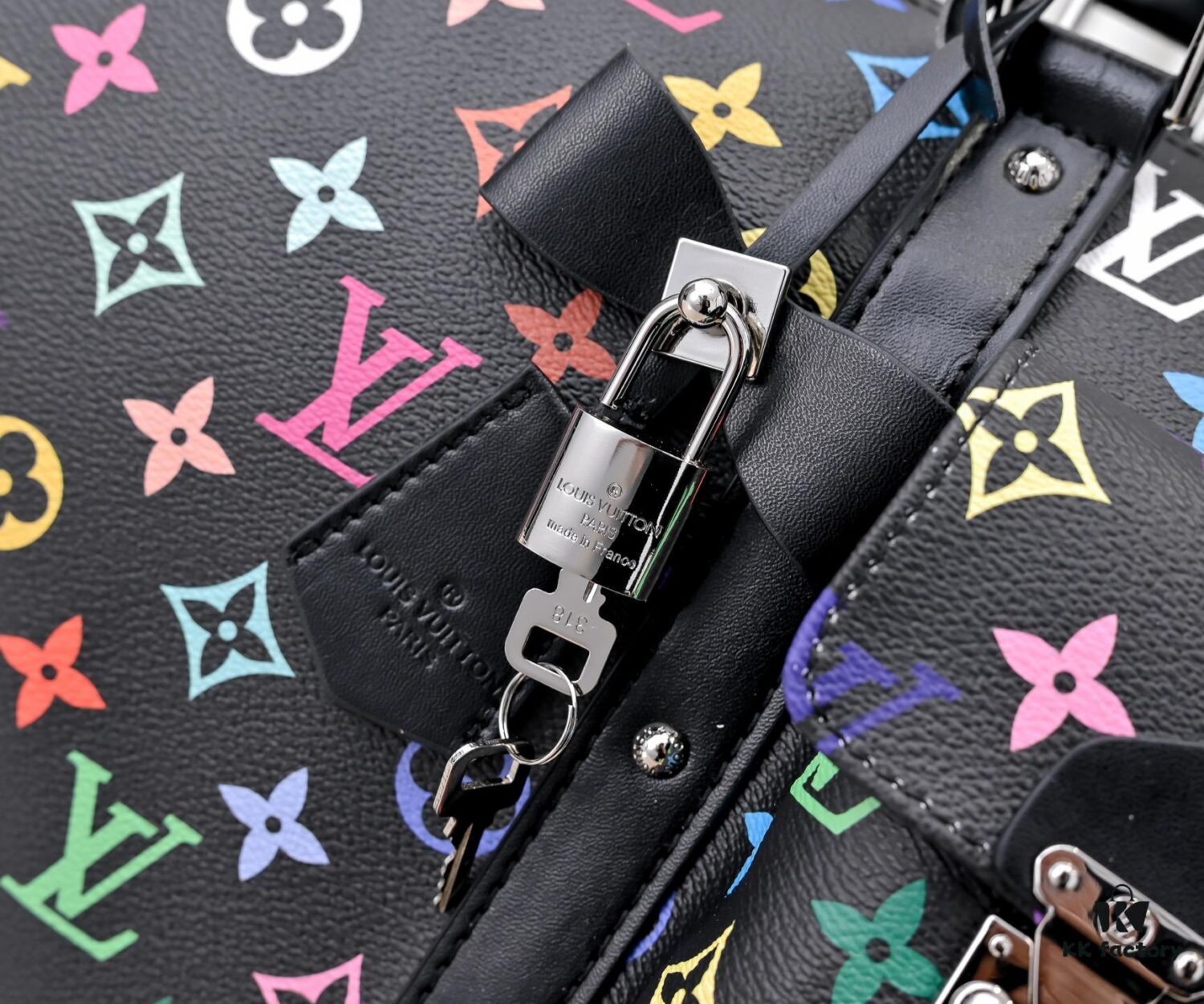 New Arrival M13742 White Color Black Color Travel Bag LV x TM KEEPALL BANDOULIÈRE 45