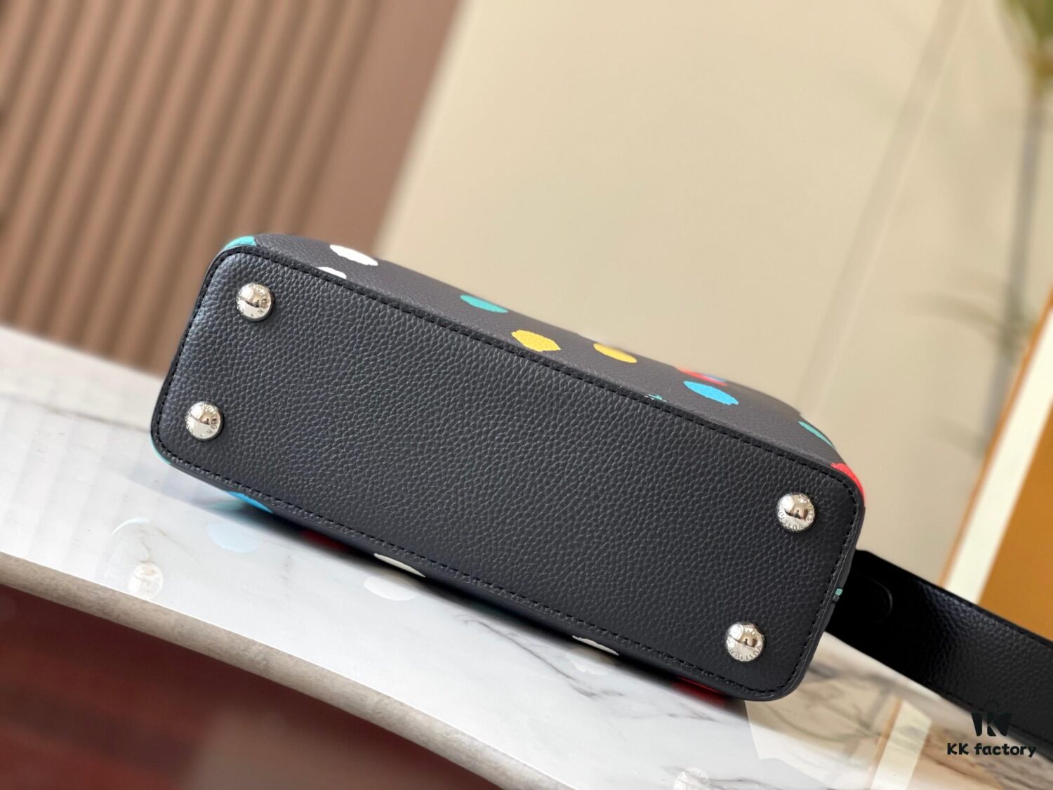 Upgraded M21663 LV x YK Capucines Small Handbag