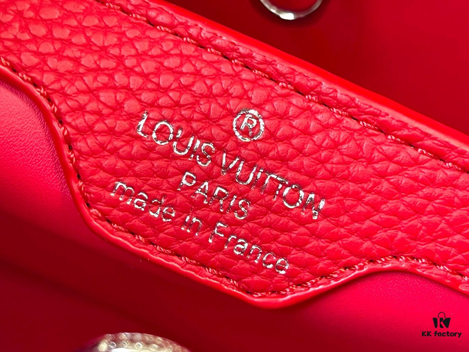 Upgraded M21665 LV x YK Capucines Medium Handbag