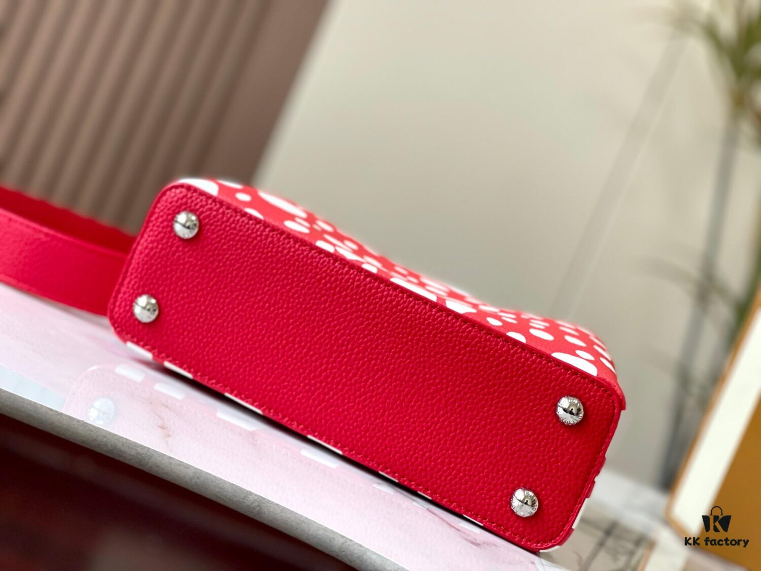 Upgraded M21663 LV x YK Capucines Small Handbag