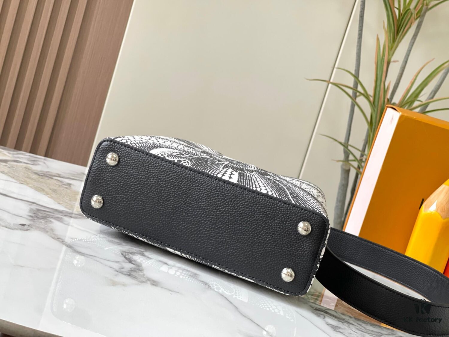 Upgraded Version M21704 LV x YK Capucines BB Bag