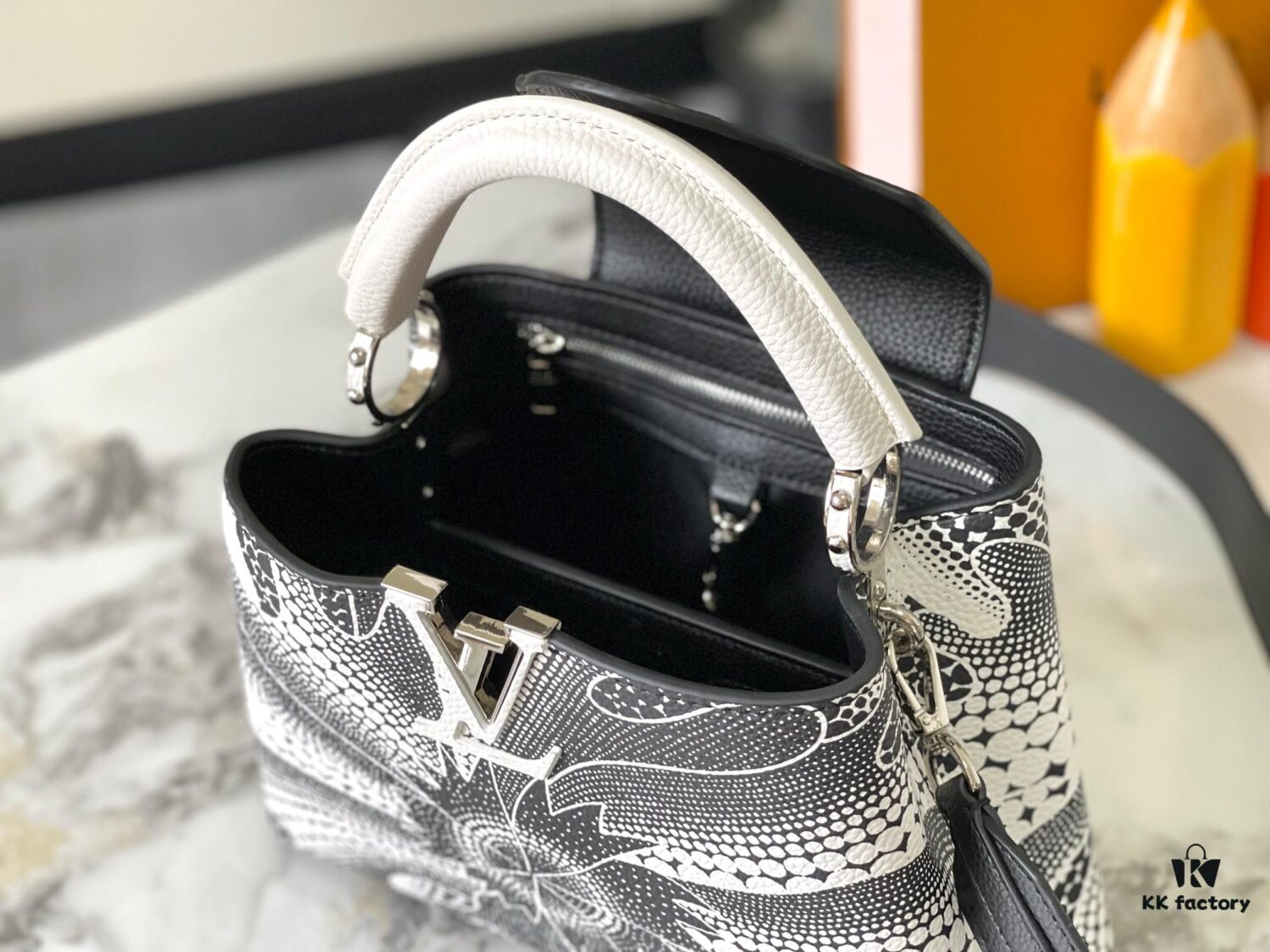 Upgraded Version M21704 LV x YK Capucines BB Bag