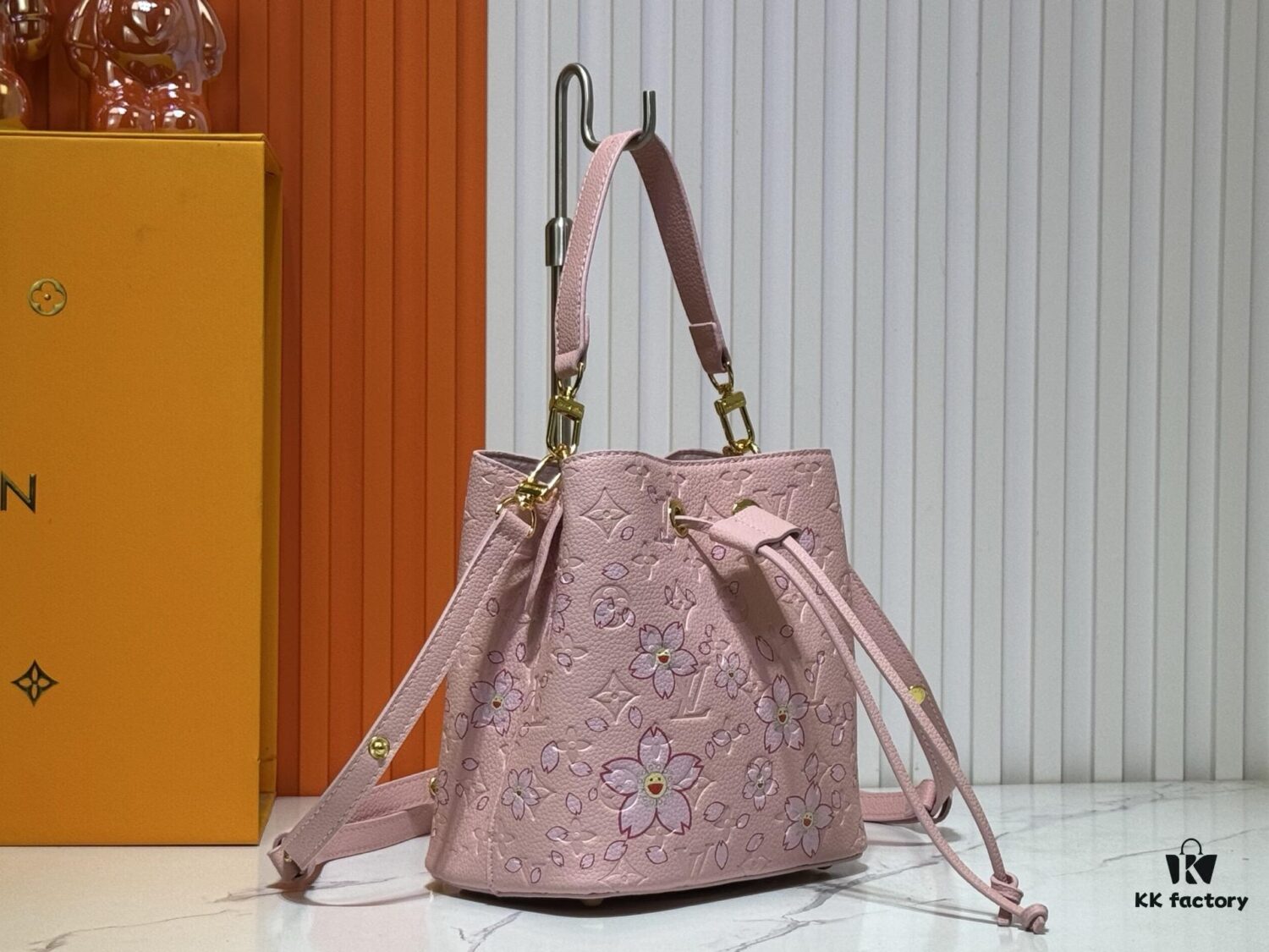 M13676 M44021 NeoNoe BB Bucket Bag from Louis Vuitton × Takashi Murakami Reissue Collection