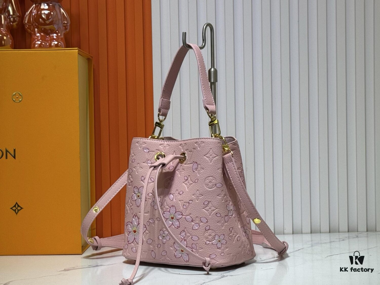 M13676 M44021 NeoNoe BB Bucket Bag from Louis Vuitton × Takashi Murakami Reissue Collection