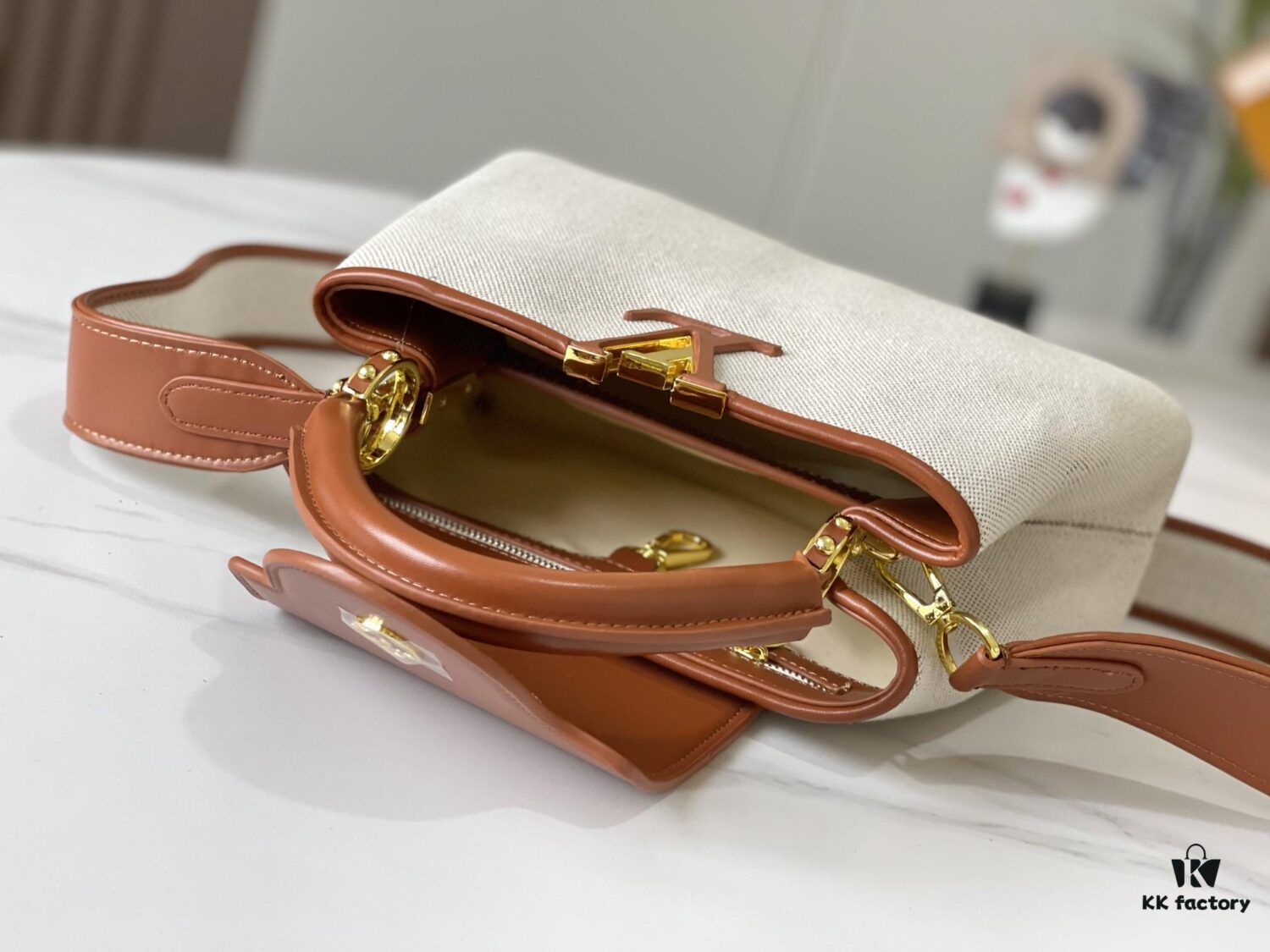 Exclusive On-Site Photo - Factory Direct Official Version 💋 M57651 Embroidered White, Brown and Gold Hardware Mini Capucines BB Bag