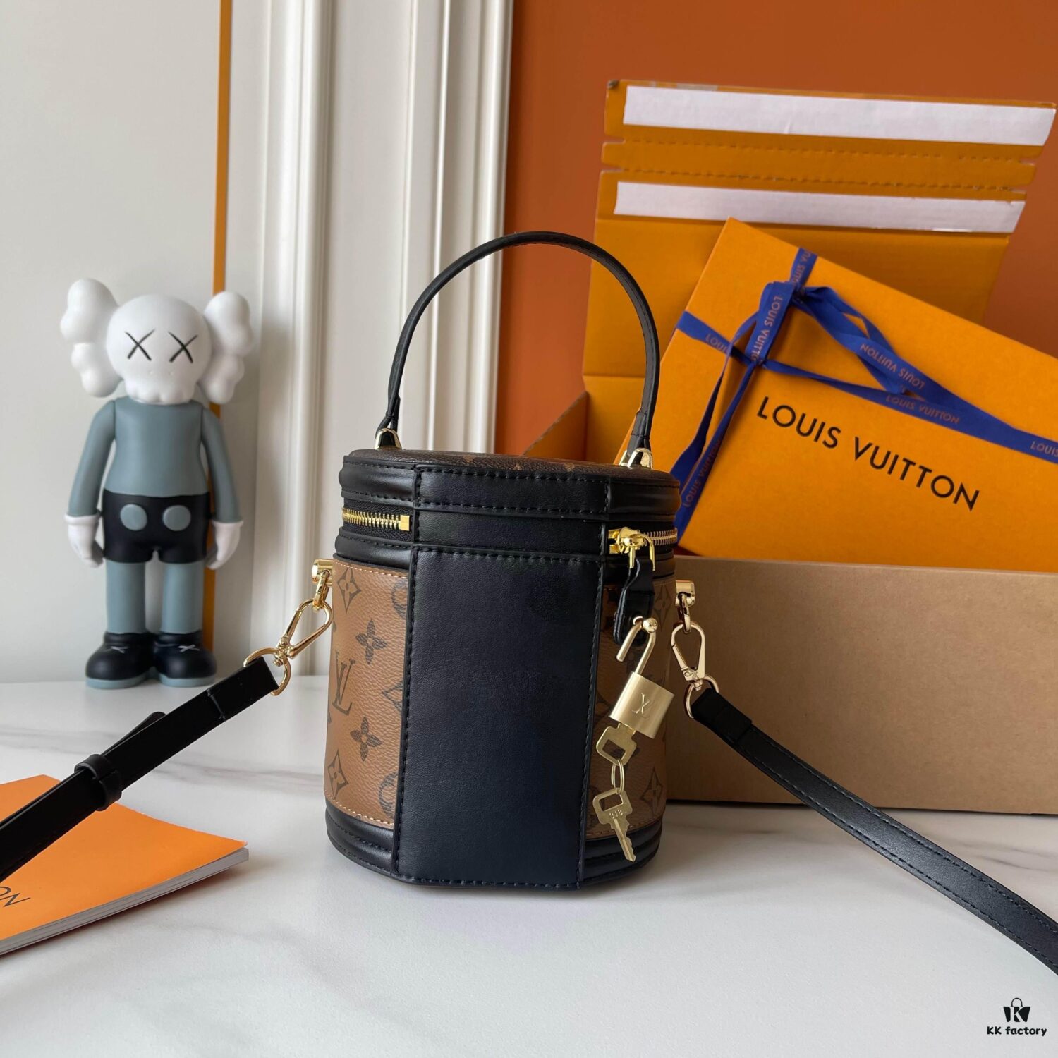 Upgraded 170 Quality! M43986, 62788 Inspired by the Historic LV Cannes Makeup Case