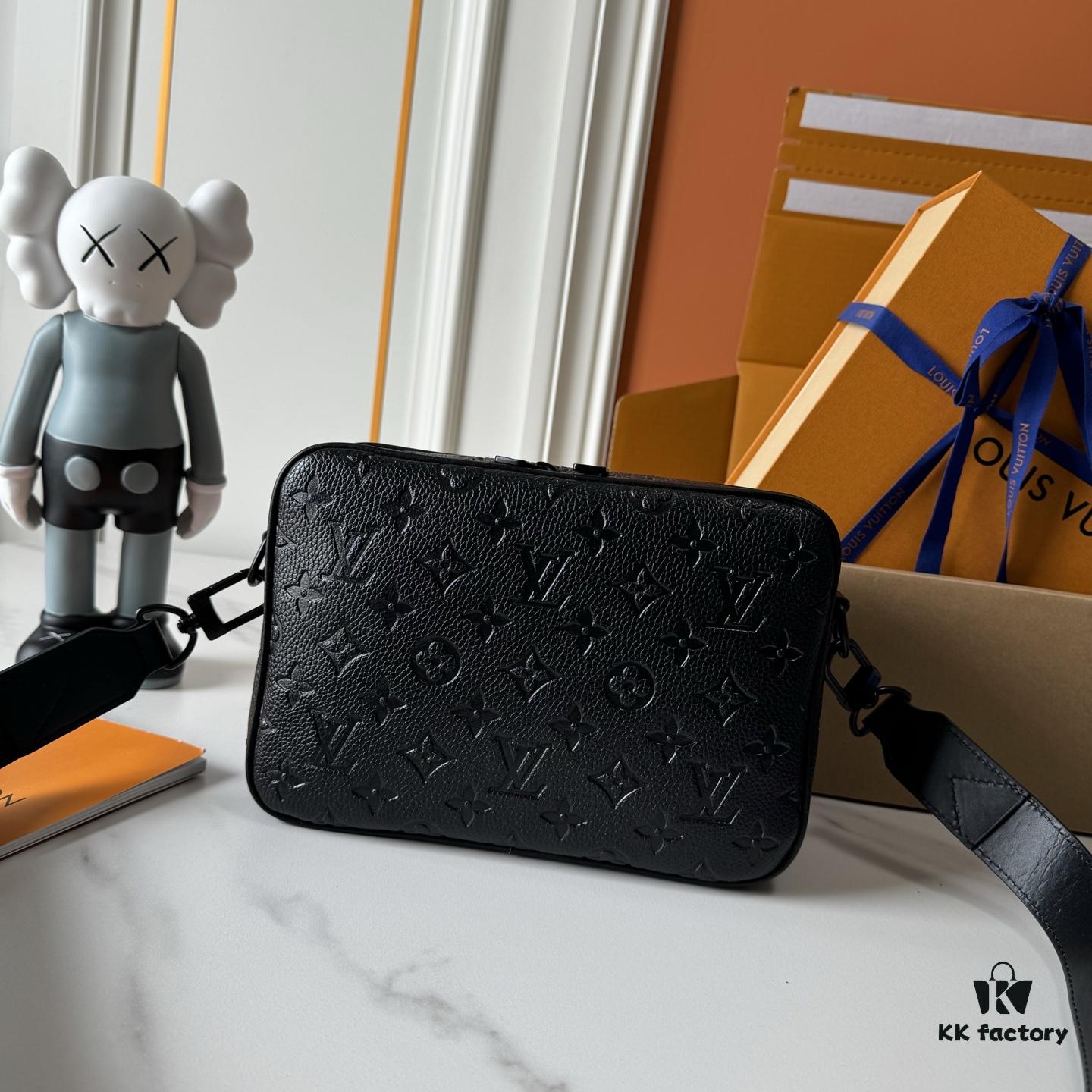 Upgraded Version M46795 M23742 Black Flower Embossed Men's Latest Collection Steamer Messenger Bag